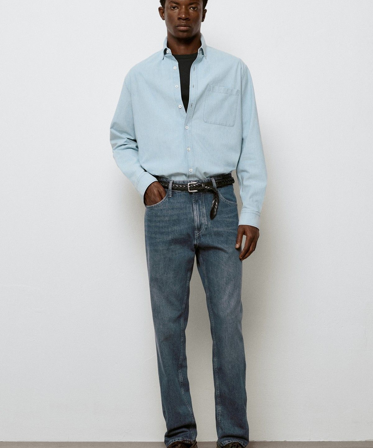마시모두띠(MASSIMO DUTTI) 테이퍼드 핏 진