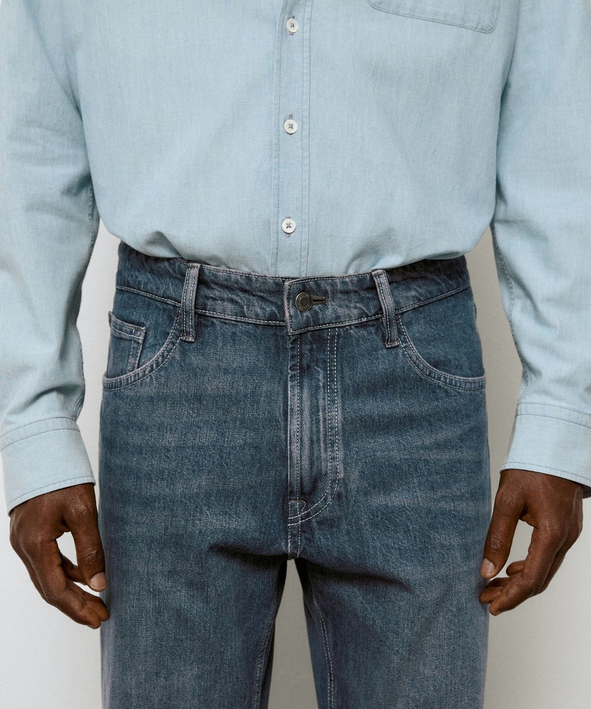 마시모두띠(MASSIMO DUTTI) 테이퍼드 핏 진