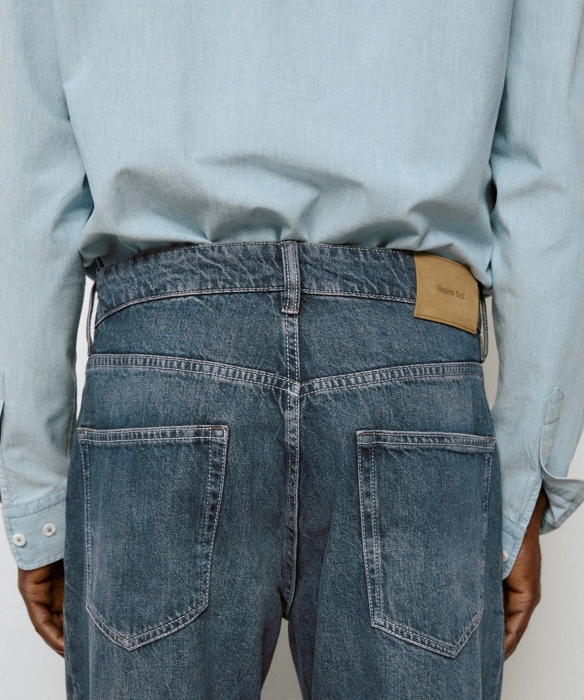 마시모두띠(MASSIMO DUTTI) 테이퍼드 핏 진
