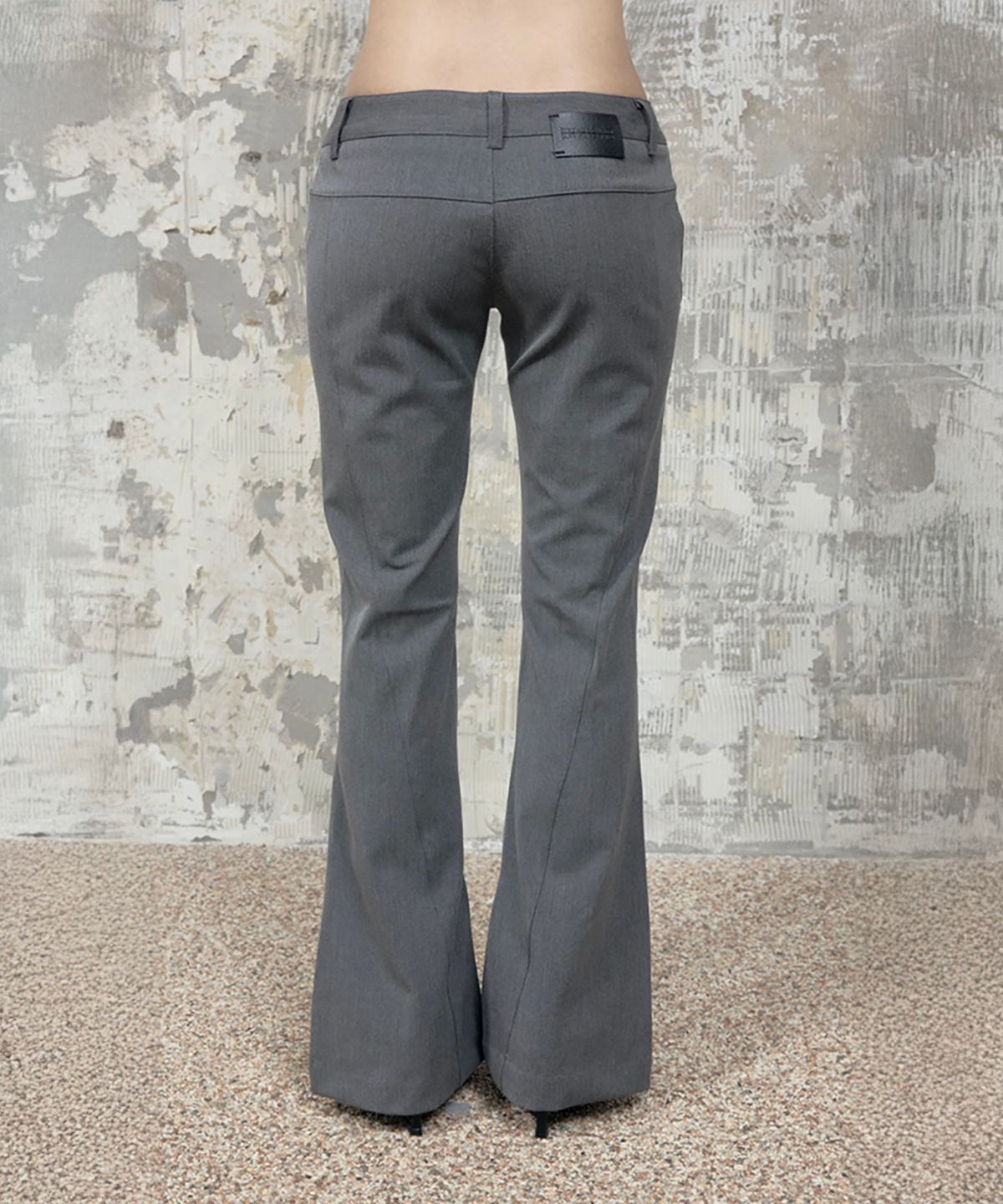 에트오소메(ETRE AU SOMMET) Button Stitch Low Rise Bootcut Pants (Gray)