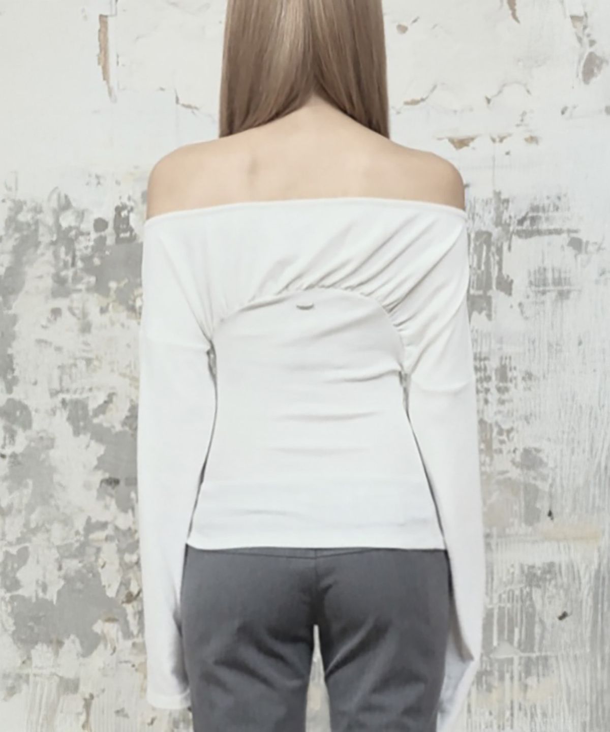 에트오소메(ETRE AU SOMMET) Glam Drape Shirring Long Sleeve (White)