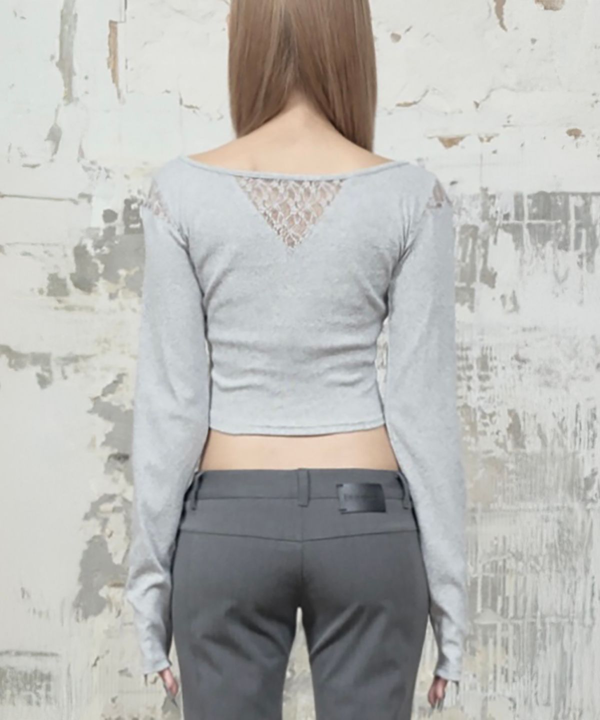 에트오소메(ETRE AU SOMMET) Bust Line Pintuck Detail Long Sleeve (Gray)