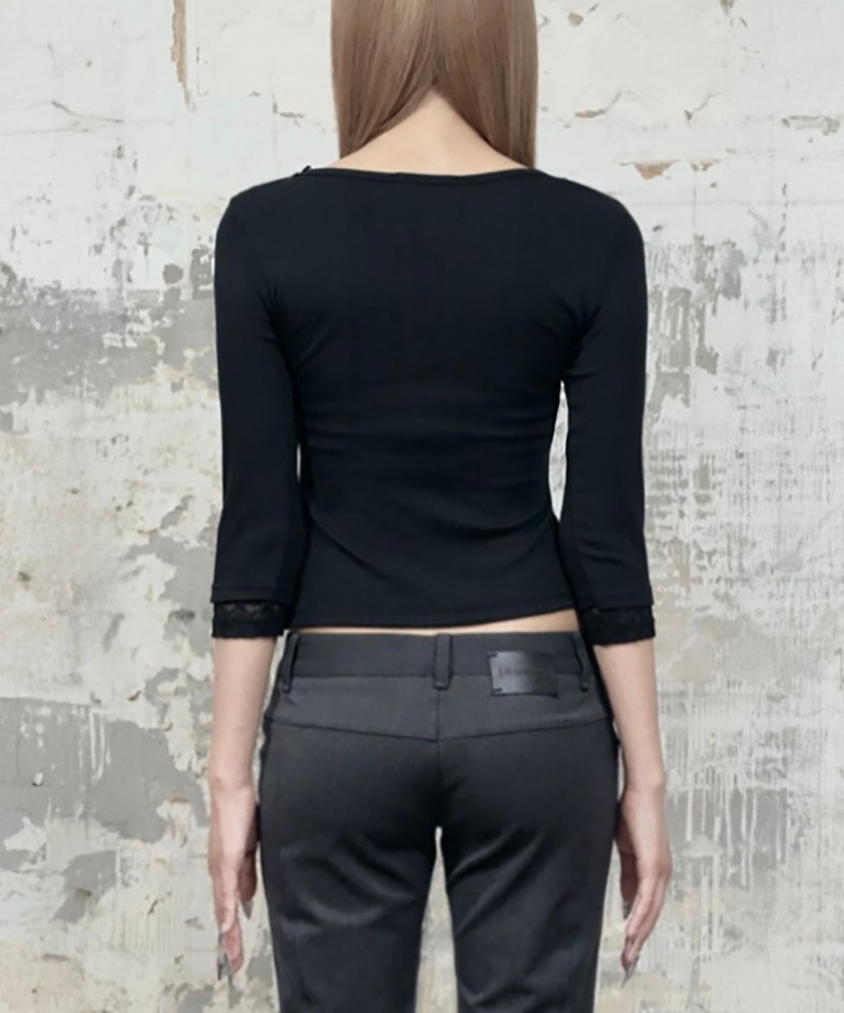 에트오소메(ETRE AU SOMMET) Lace Trim Button Wrap Long Sleeve (Black)
