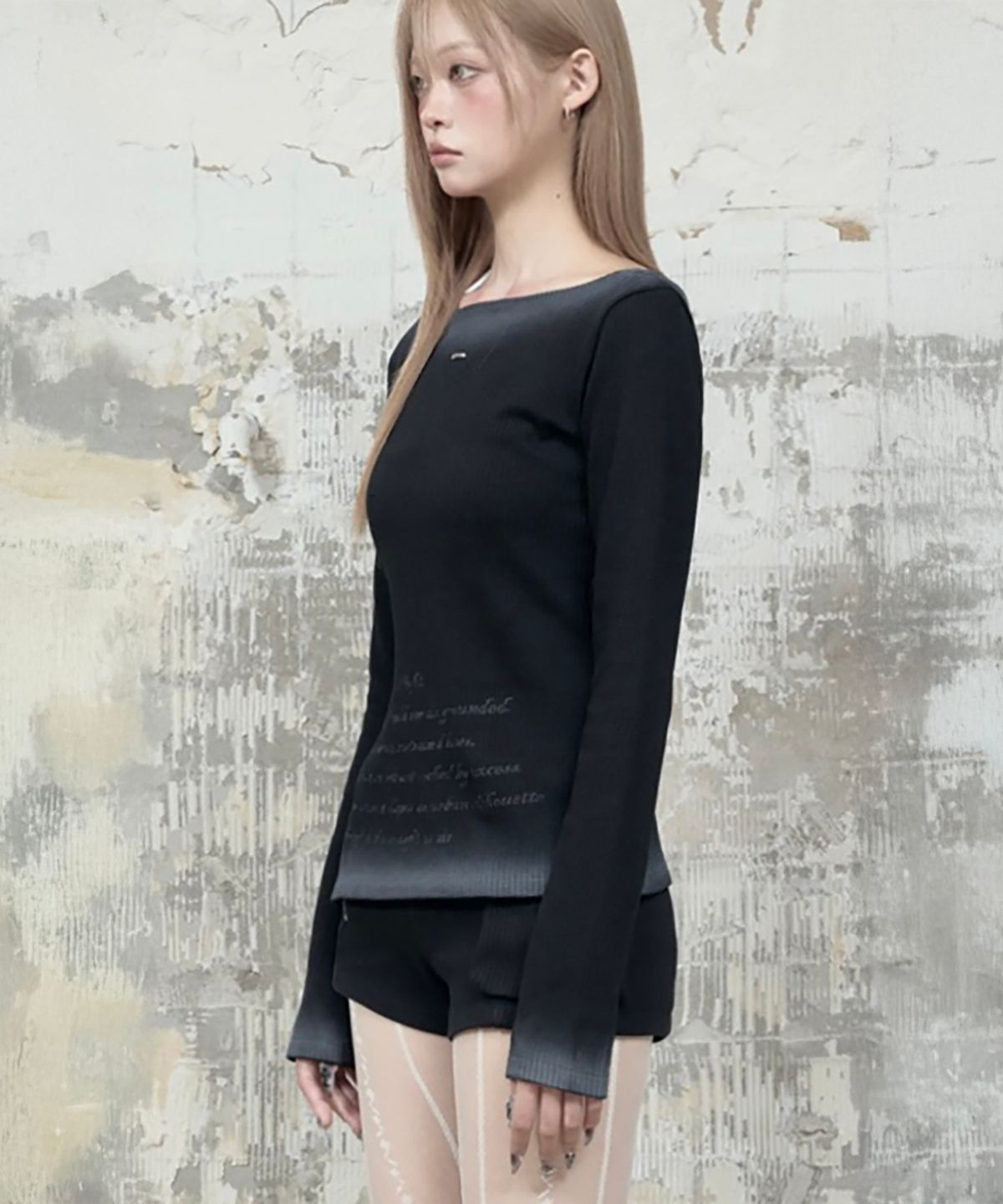 에트오소메(ETRE AU SOMMET) Dirty Wash Lettering Long Sleeve (Black)