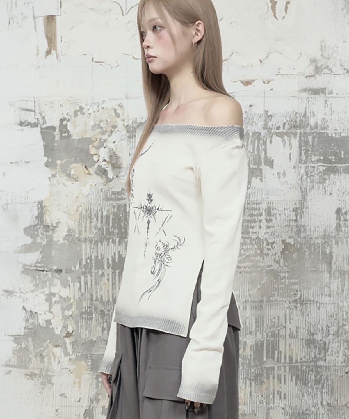 에트오소메(ETRE AU SOMMET) Dirty Wash Lettering Long Sleeve (Cream)