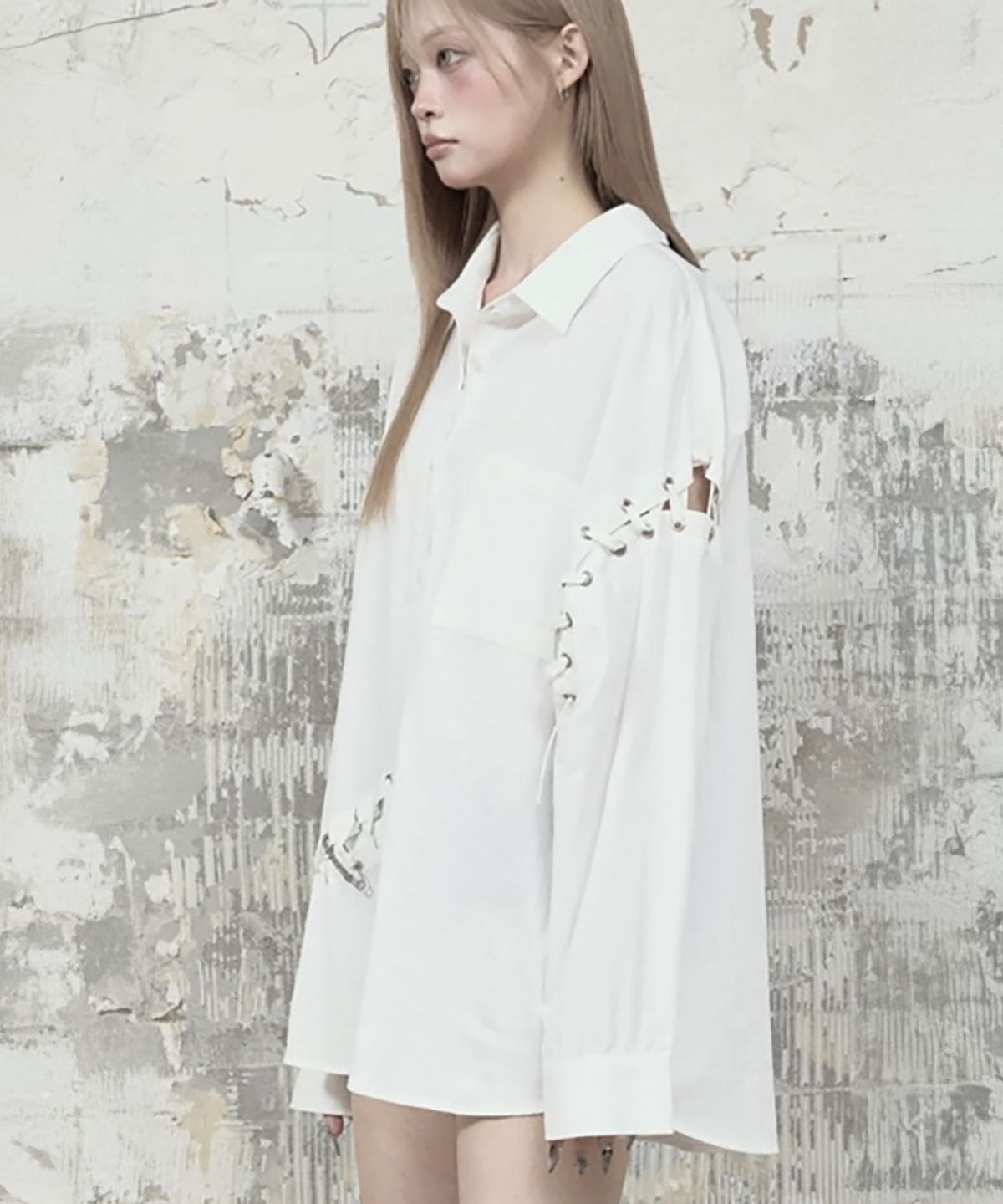 에트오소메(ETRE AU SOMMET) Eyelet Point Oversized Shirt (White)