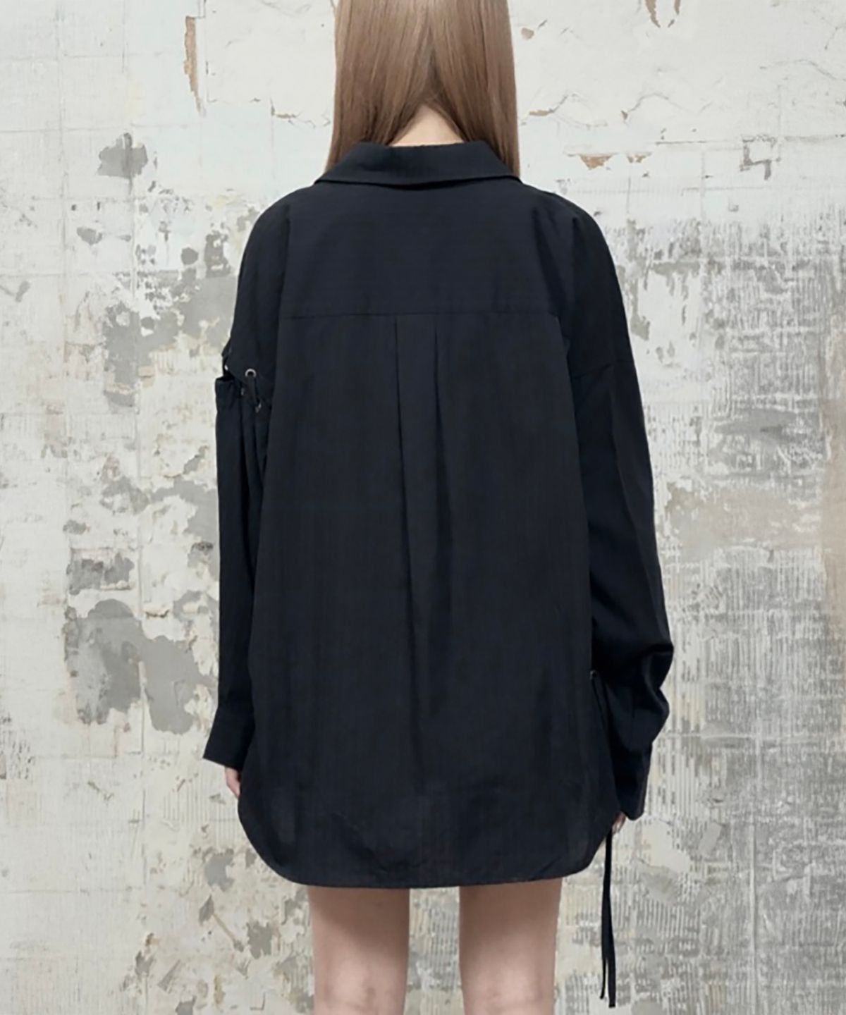 에트오소메(ETRE AU SOMMET) Eyelet Point Oversized Shirt (Black)