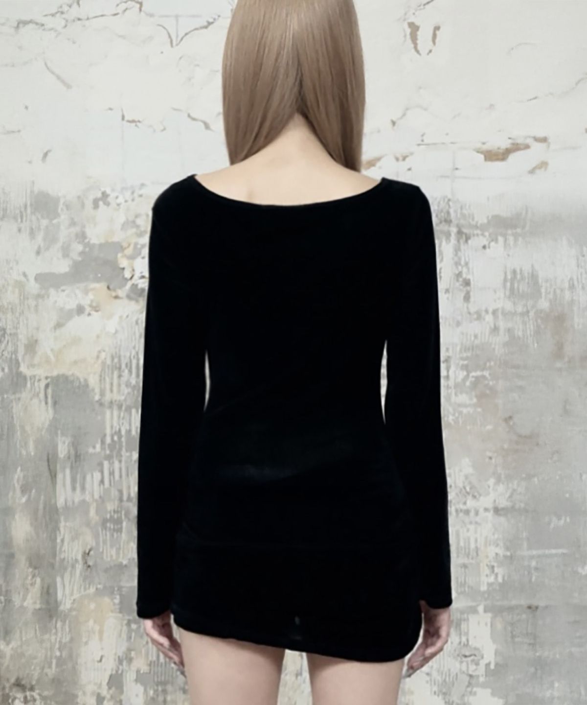 에트오소메(ETRE AU SOMMET) Velvet Button Shirring Slim Long Sleeve (Black)