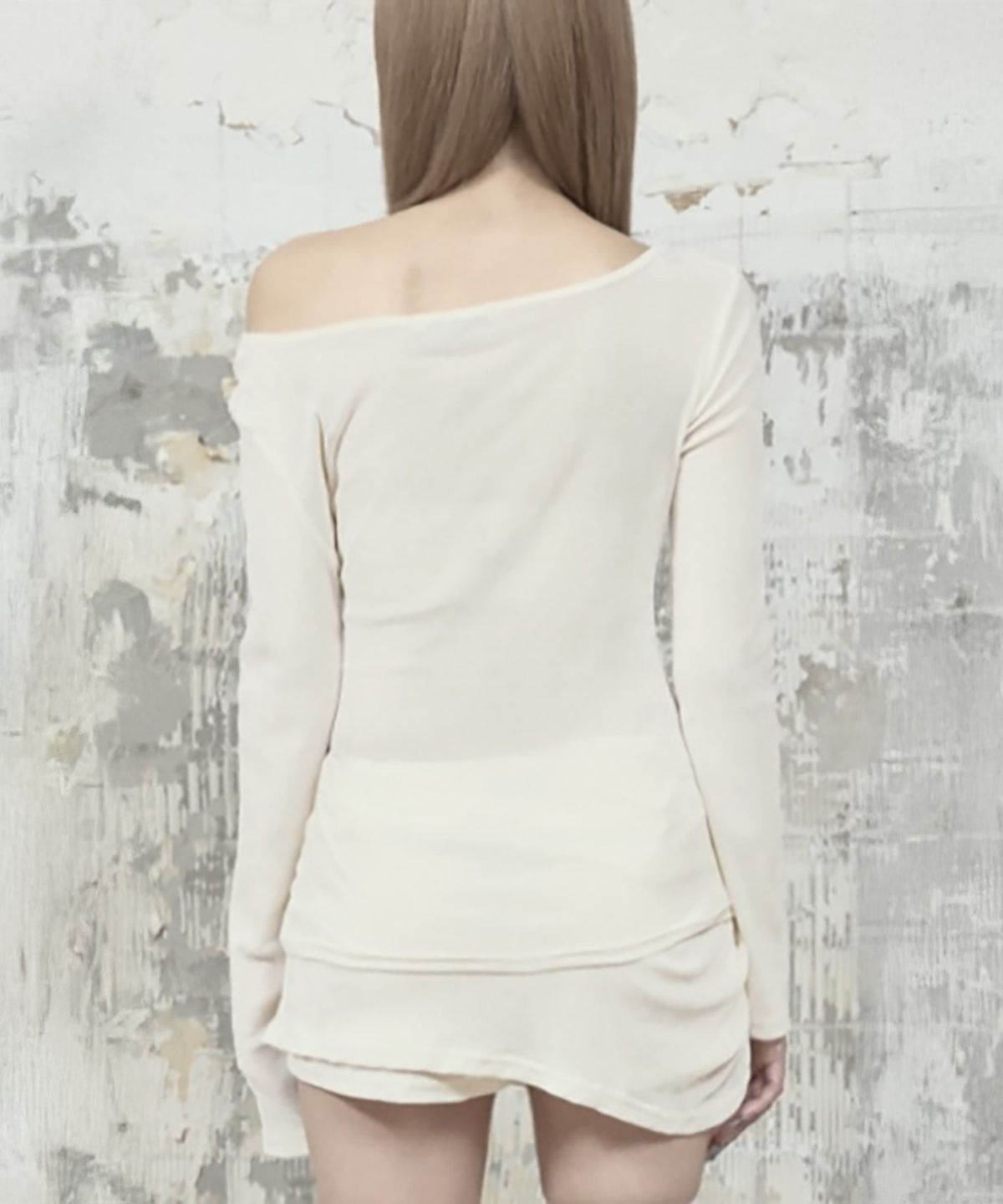 에트오소메(ETRE AU SOMMET) Velvet Button Shirring Slim Long Sleeve (Ivory)