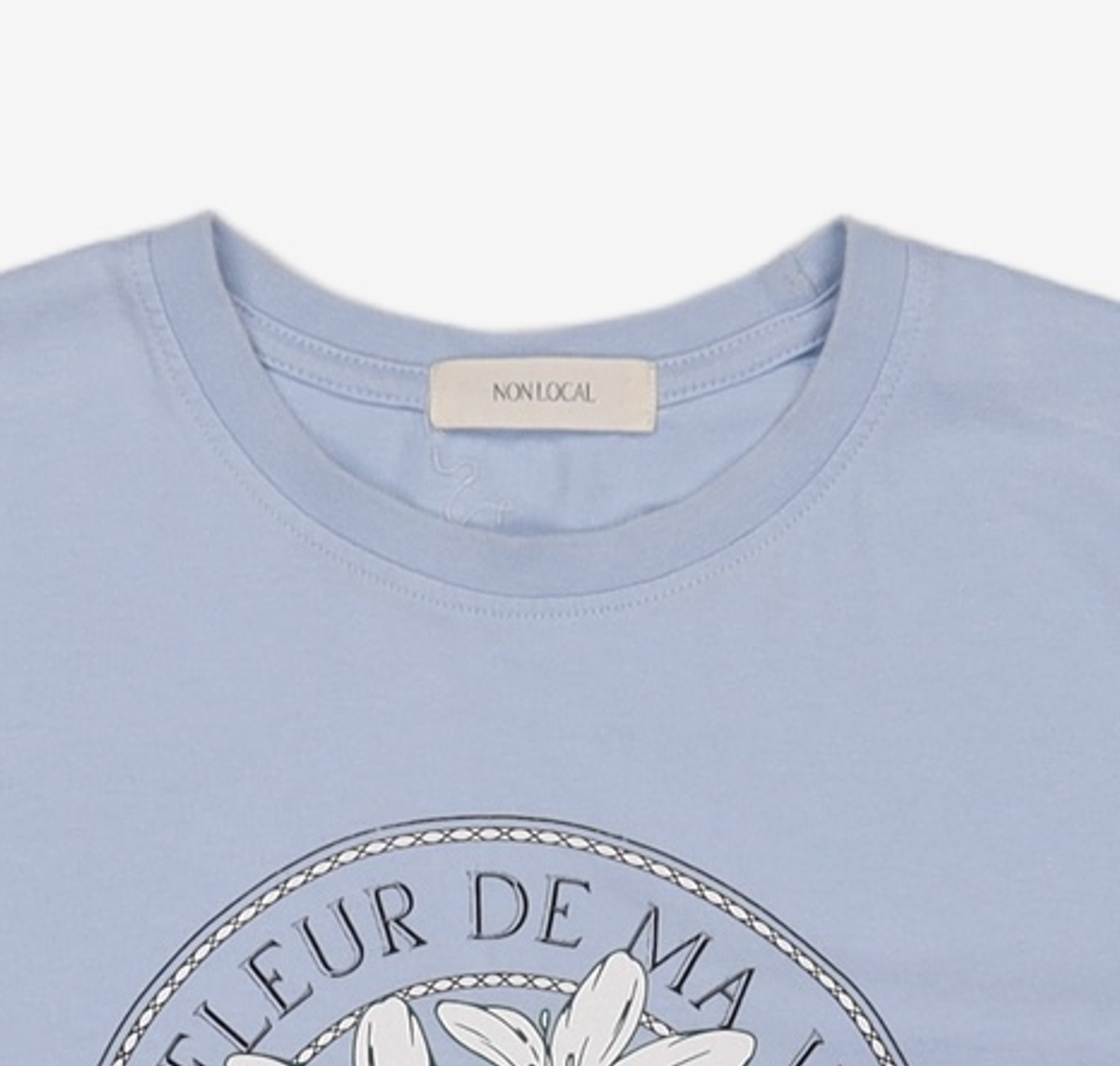 논로컬(NONLOCAL) Lily Print T-shirt - Light Blue FREE