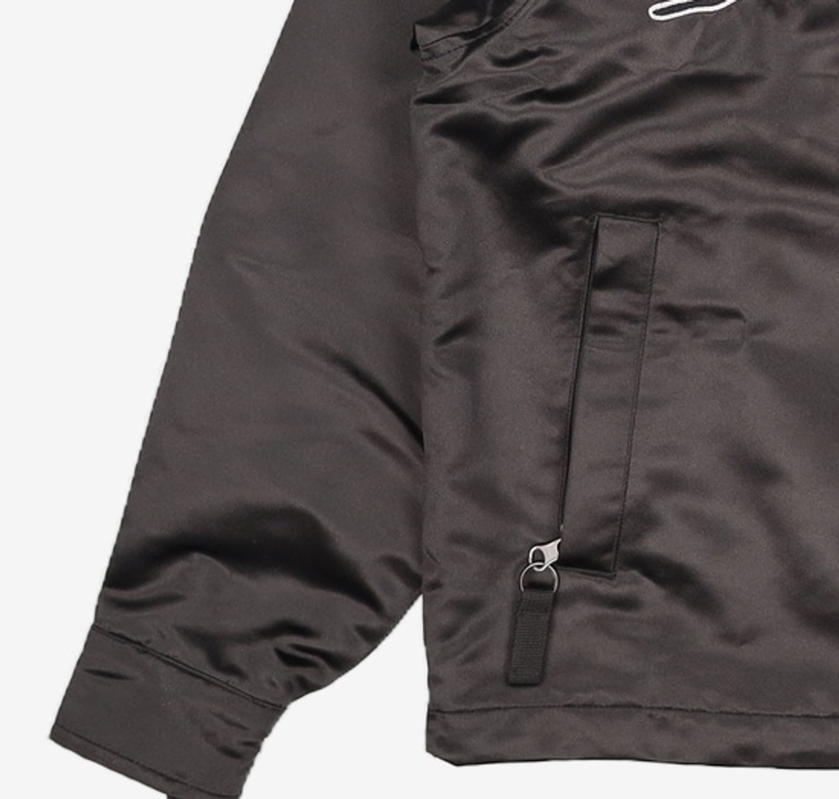 예스아이씨(YESEYESEE) Chain Stitch Logo Coach Jacket Black S