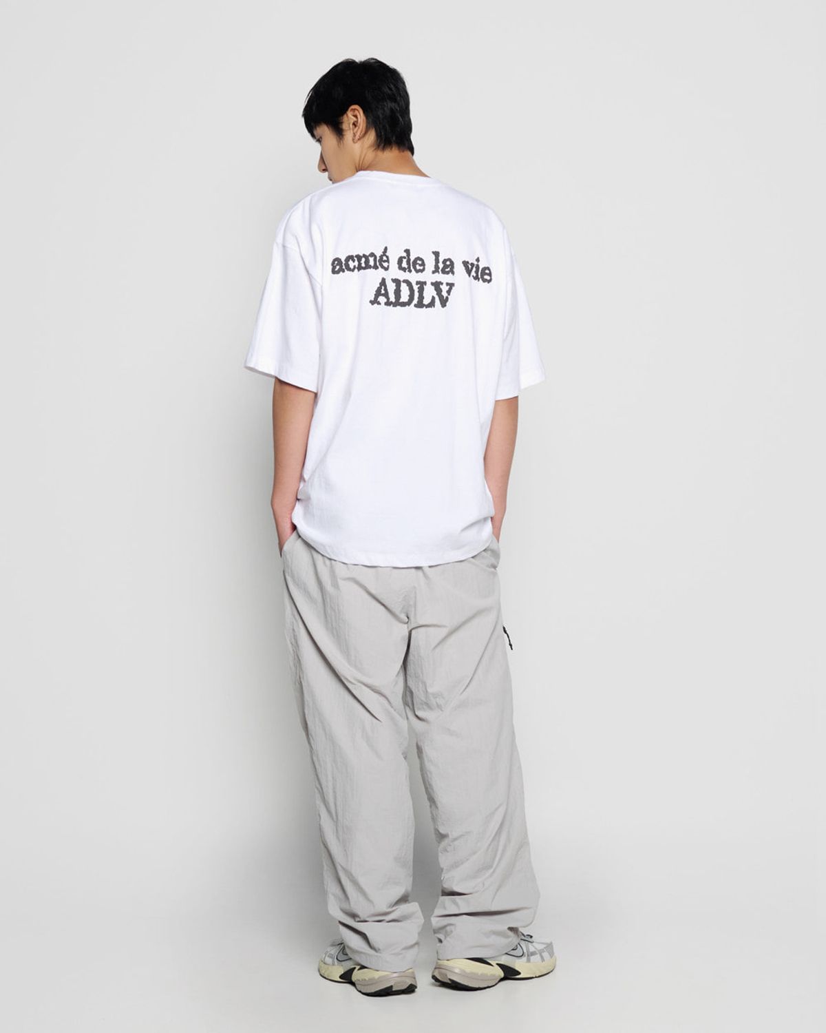 아크메드라비(ACME DE LA VIE) BUMPING BASIC LOGO SHORT SLEEVE T-SHIRT