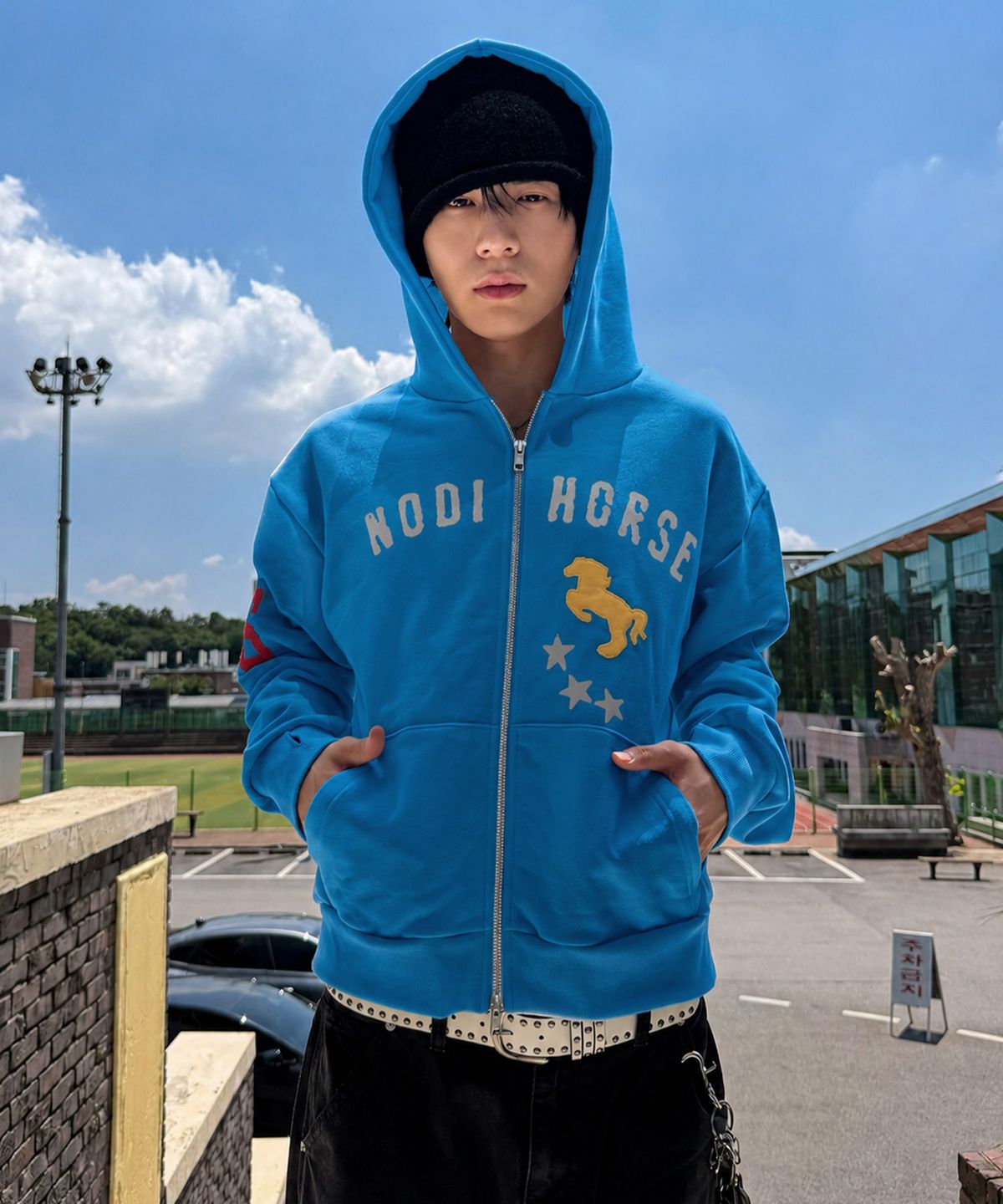 노디(NODI) 스텝 온 스타 후드 집업 사파이어 블루