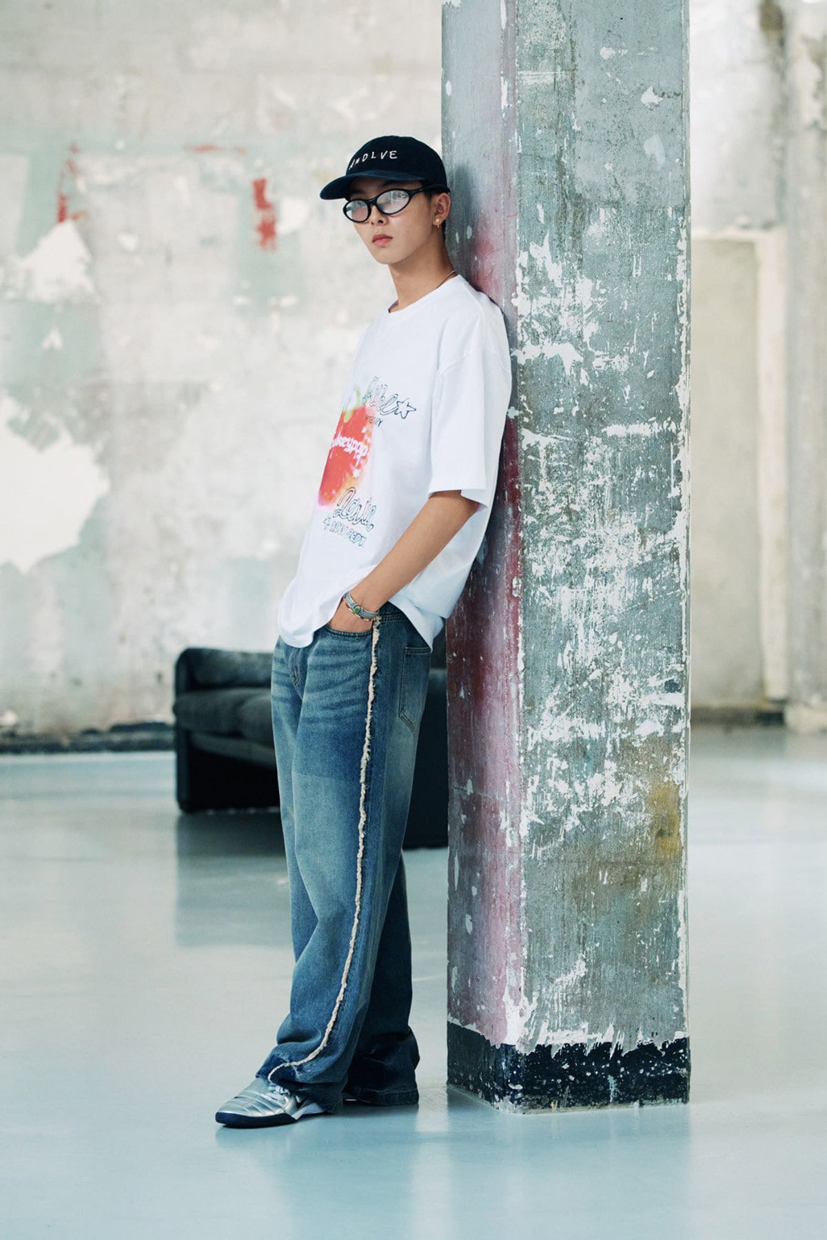 아크메드라비(ACME DE LA VIE) BLUR EFFECT STRAWBERRY SHORT SLEEVE T-SHIRT