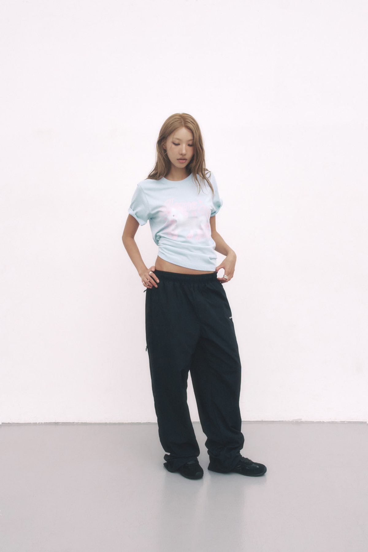 아크메드라비(ACME DE LA VIE) WOMAN UNICORN BLUR PONY SHORT SLEEVE T-SHIRT