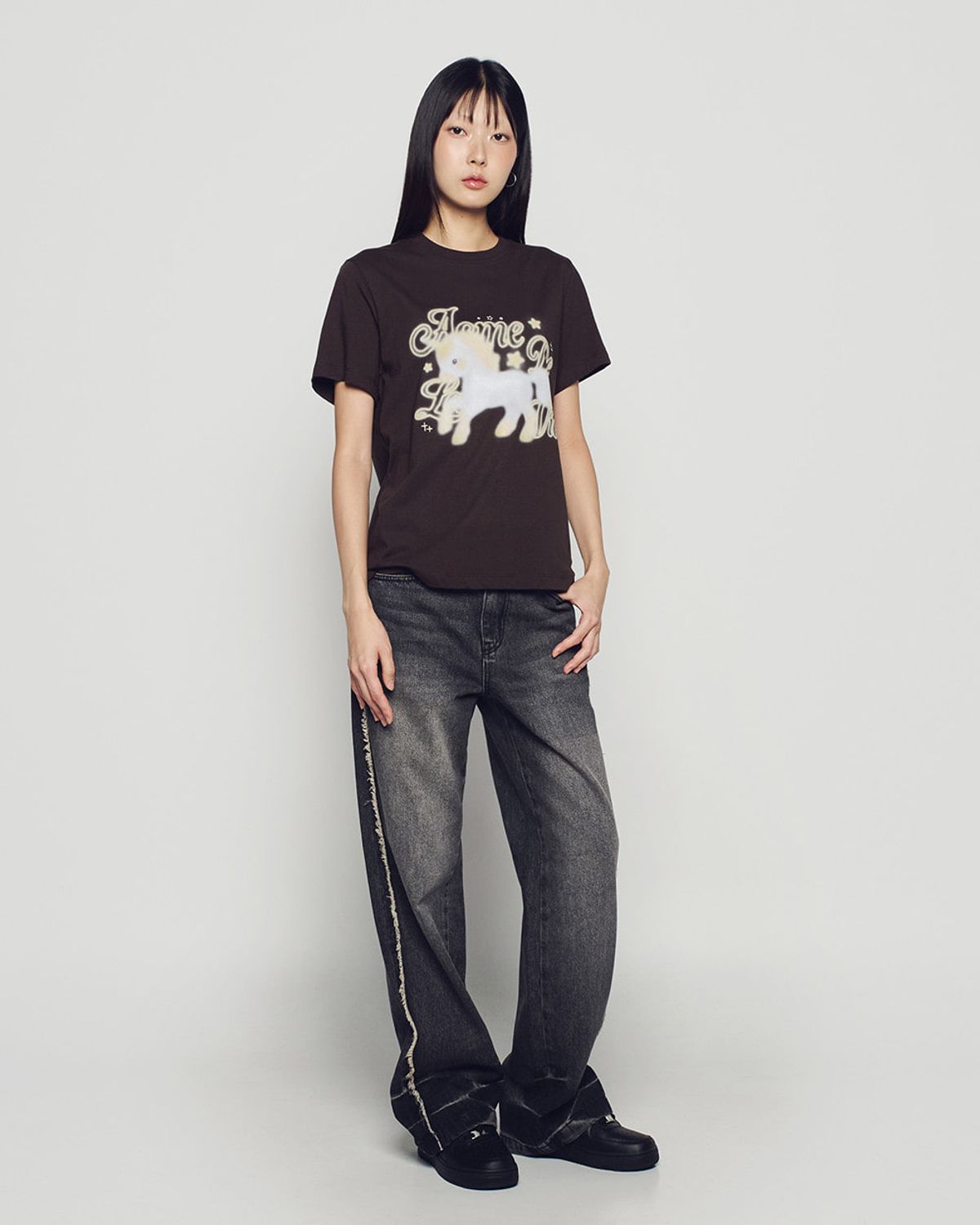 아크메드라비(ACME DE LA VIE) WOMAN UNICORN BLUR PONY SHORT SLEEVE T-SHIRT