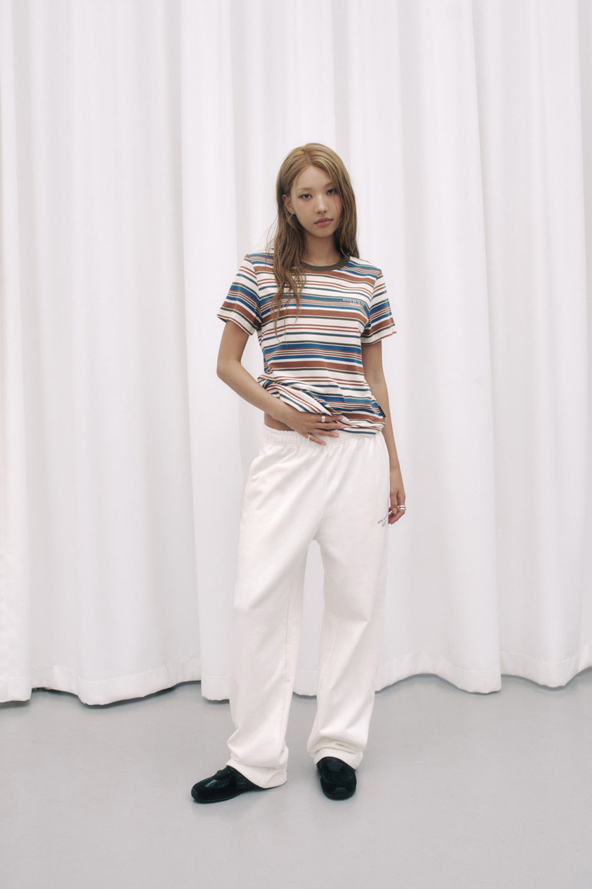 아크메드라비(ACME DE LA VIE) WOMAN STRIPE BASIC LOGO SHORT SLEEVE T-SHIRT