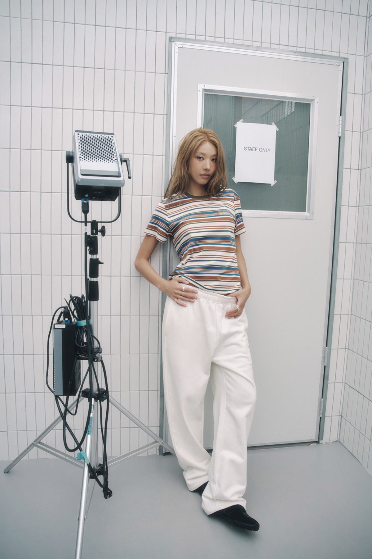 아크메드라비(ACME DE LA VIE) WOMAN STRIPE BASIC LOGO SHORT SLEEVE T-SHIRT