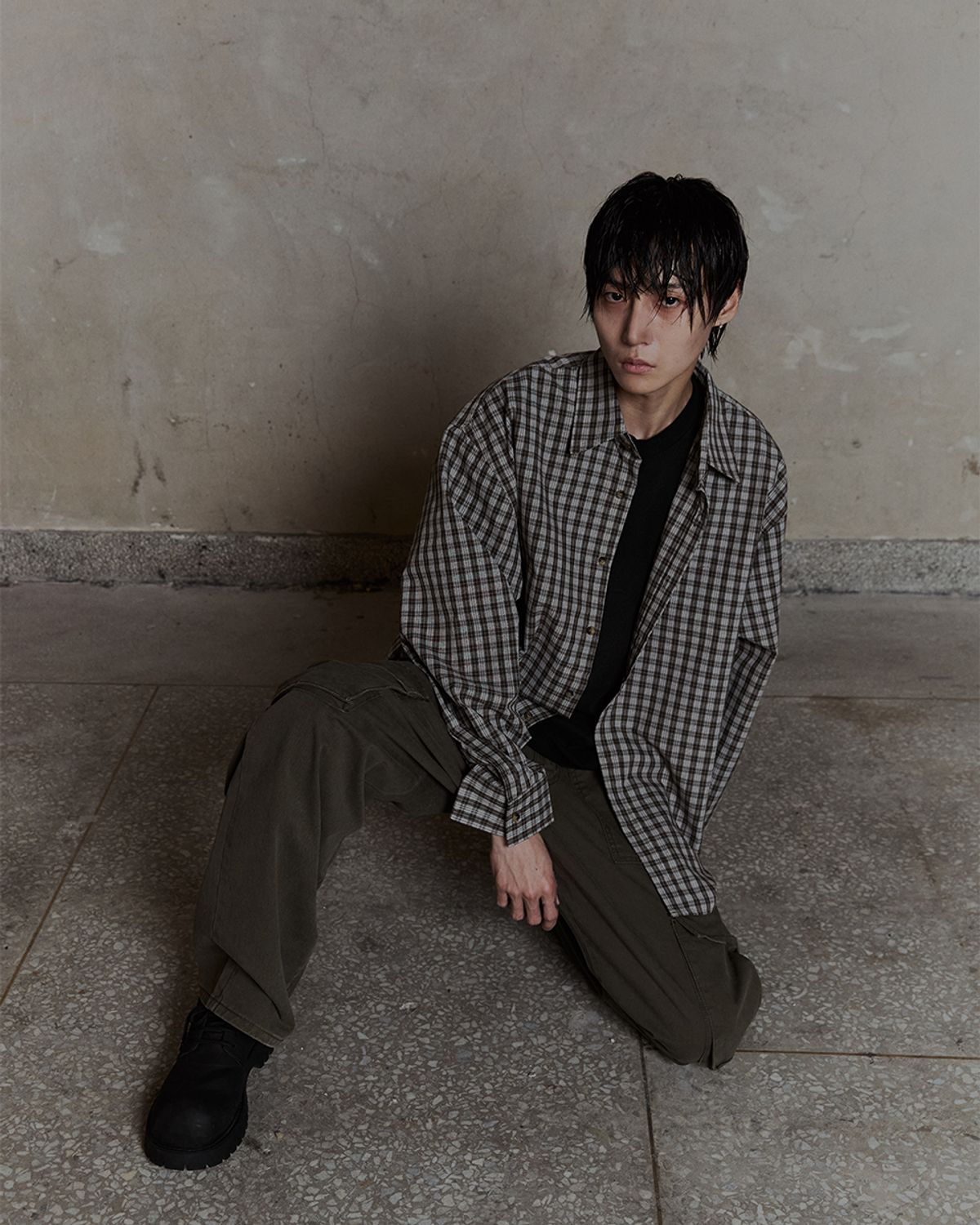 덤(THUMB) Fade Grunge Check (Beige)