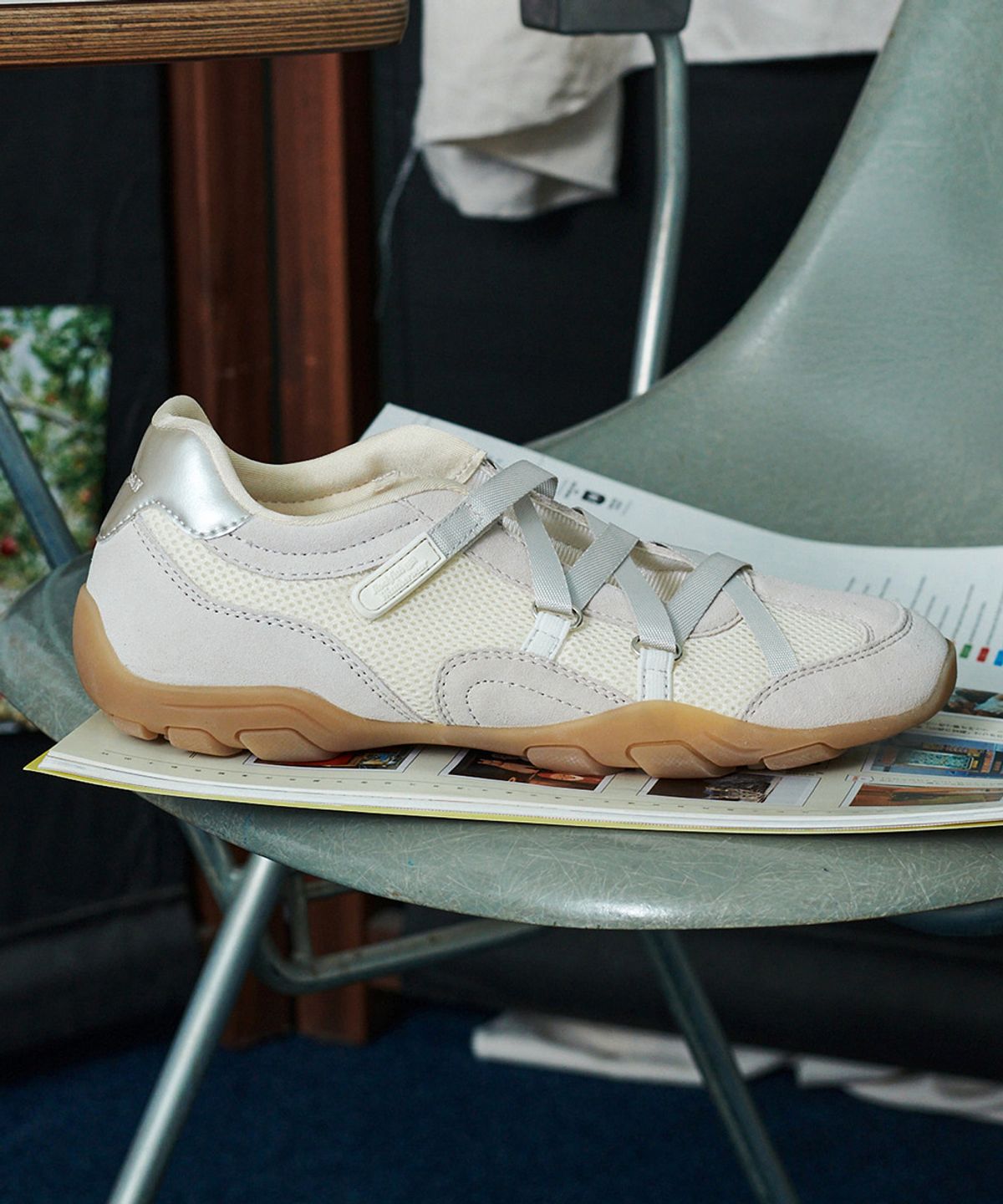 락피쉬웨더웨어(ROCKFISH WEATHERWEAR) ZANE X-STRAP SNEAKERS - CREAM