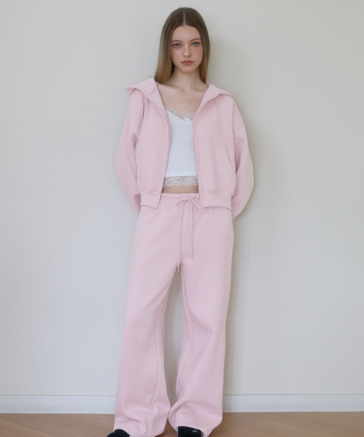 로제프란츠(ROSEFRANTZ) Rose Embroidery Hood Zip-up [Pink]