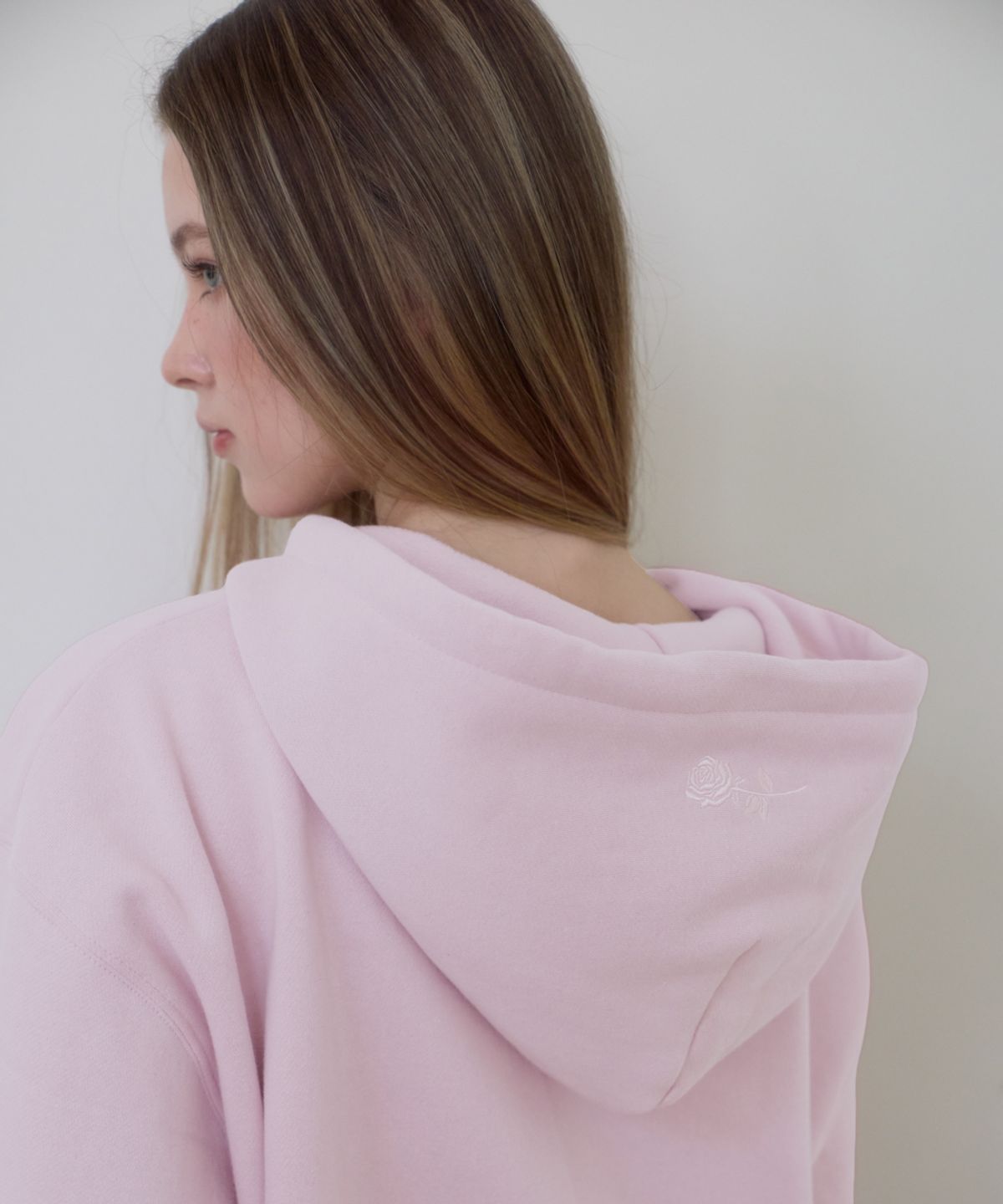 로제프란츠(ROSEFRANTZ) Rose Embroidery Hood Zip-up [Pink]