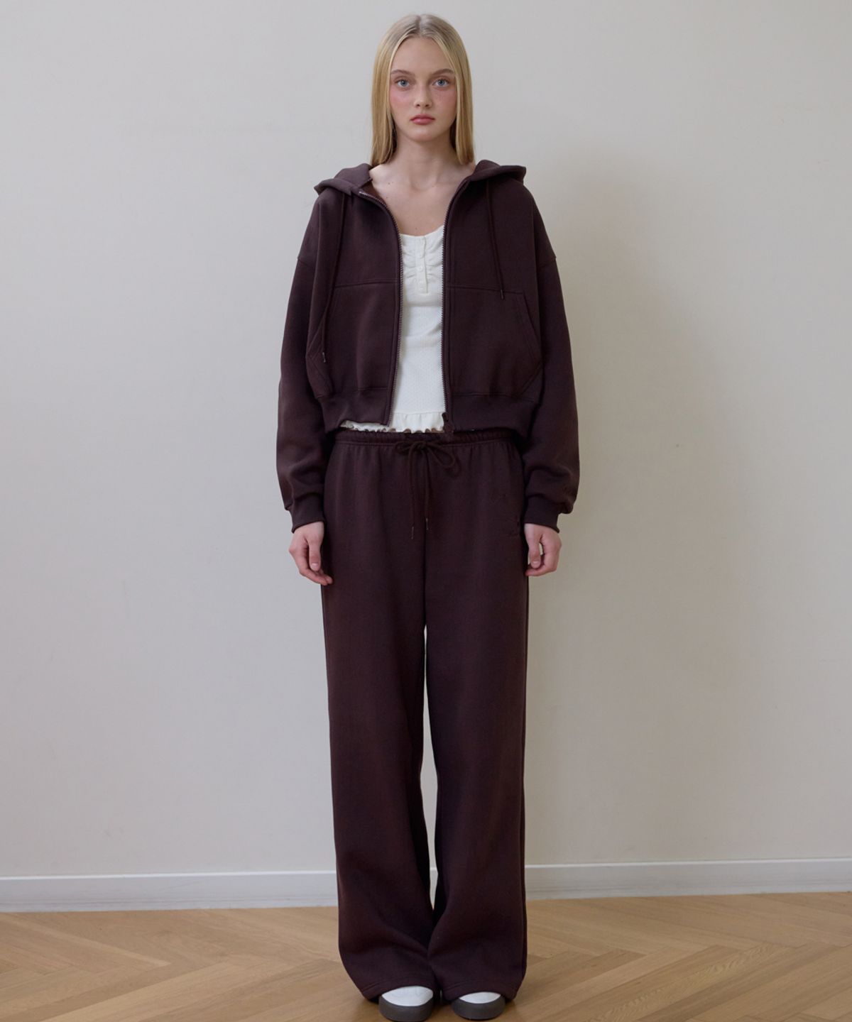 로제프란츠(ROSEFRANTZ) Rose Embroidery Hood Zip-up [Brown]