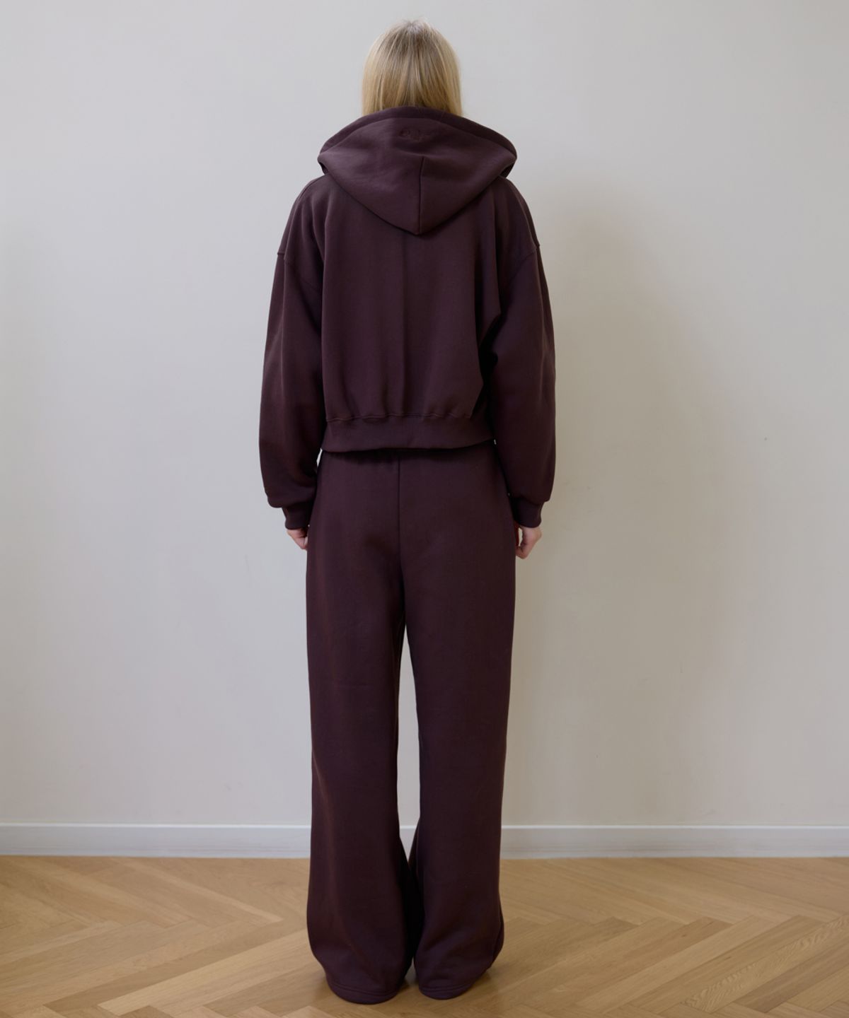 로제프란츠(ROSEFRANTZ) Rose Embroidery Hood Zip-up [Brown]