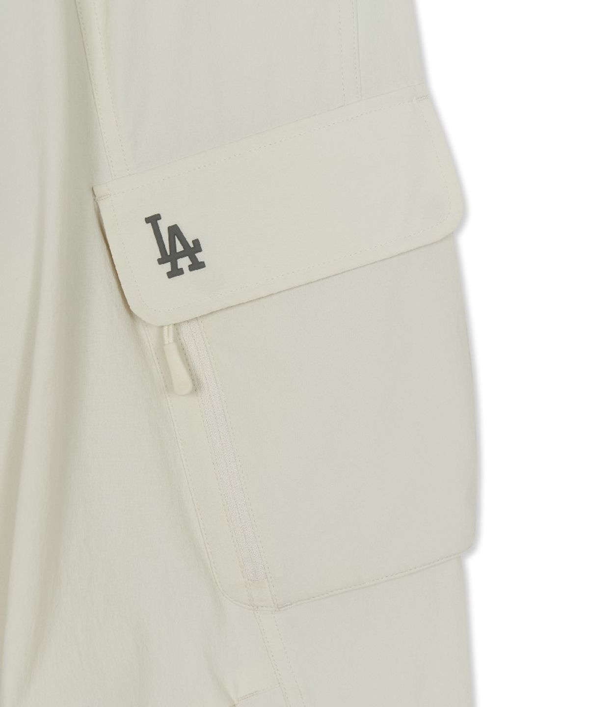 엠엘비(MLB) 고프코어 파라슈트 카고 와이드 팬츠 LA (D.Cream)