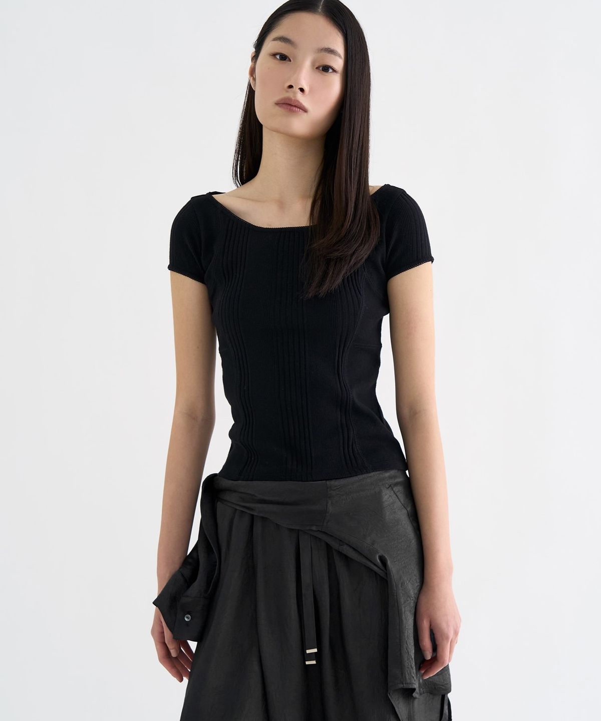 앙개(ANGGAE) Lace Rib Paneled T Shirt  Black