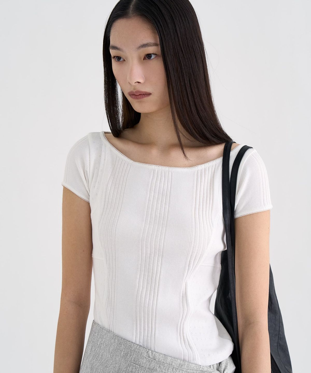 앙개(ANGGAE) Lace Rib Paneled T Shirt  Ivory