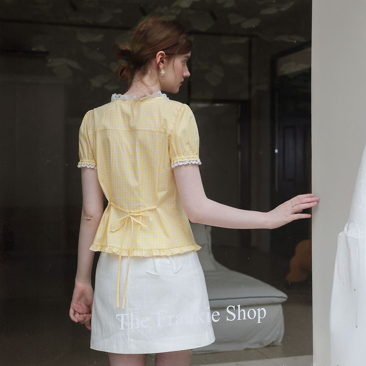 쎄무아듀(CEST MOIDEW) Cest_Slim lace gingham blouse