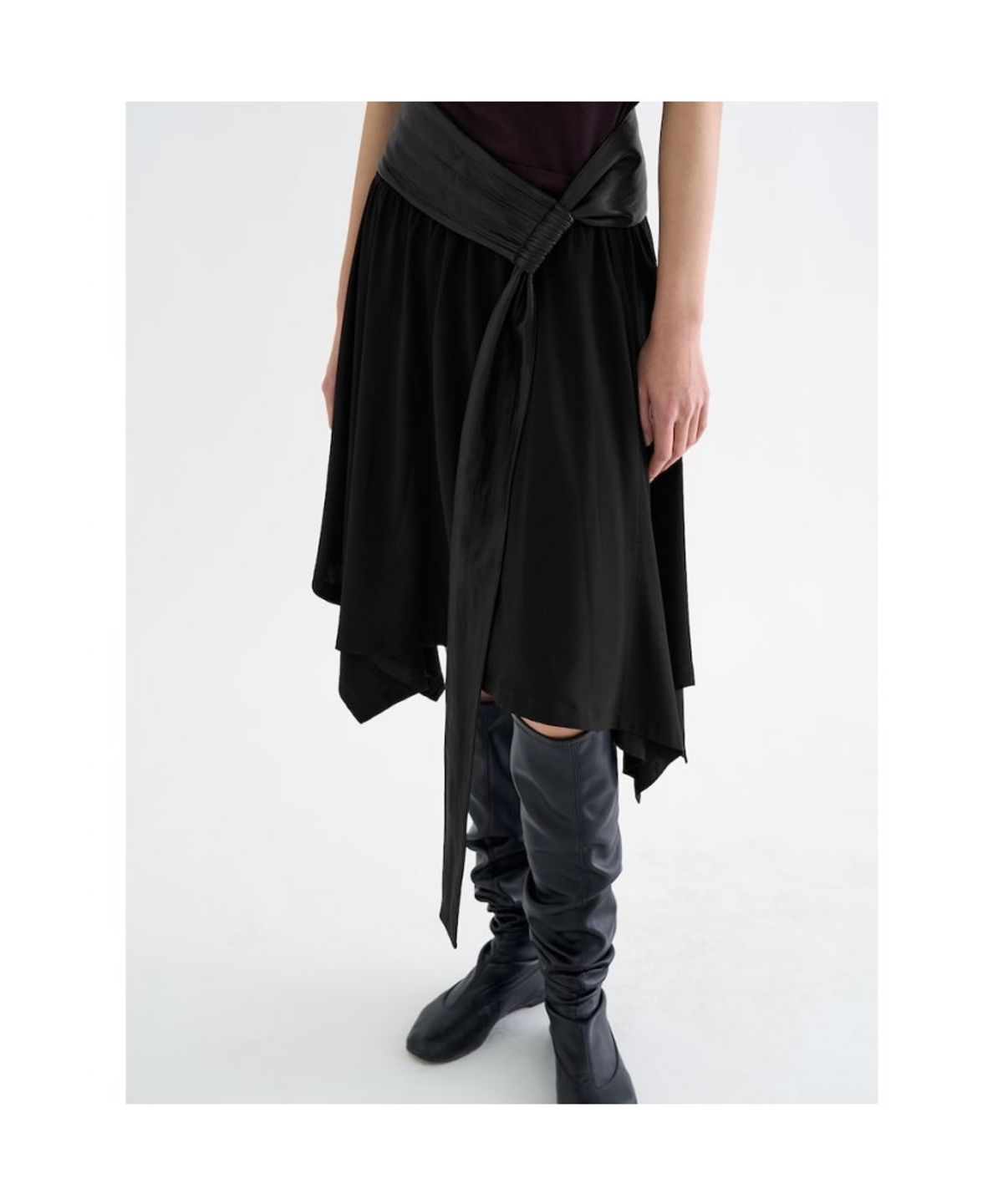 앙개(ANGGAE) Unbalanced Jersey Skirt  Black