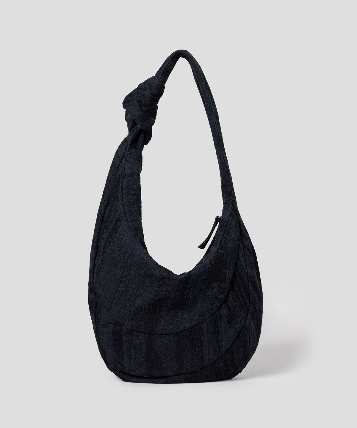 앙개(ANGGAE) Jacquard Knot Tube Bag (S)  Black