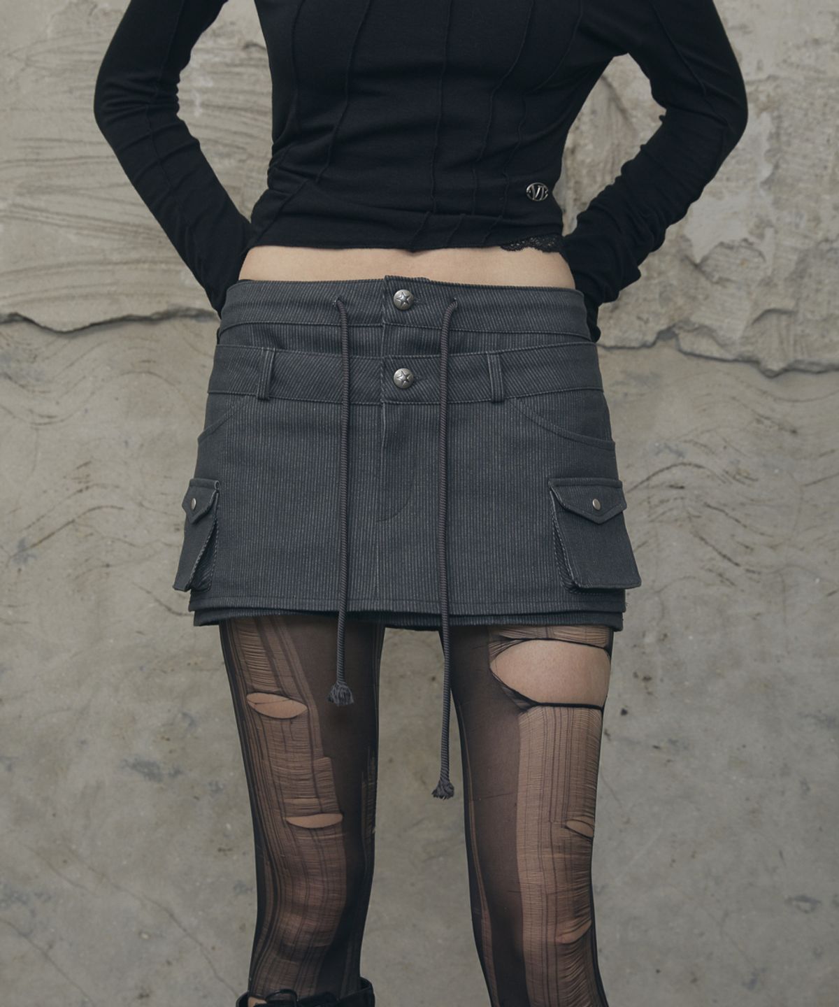 분트(VOONT) Double Waist Cargo Mini Skirt (CHARCOAL)