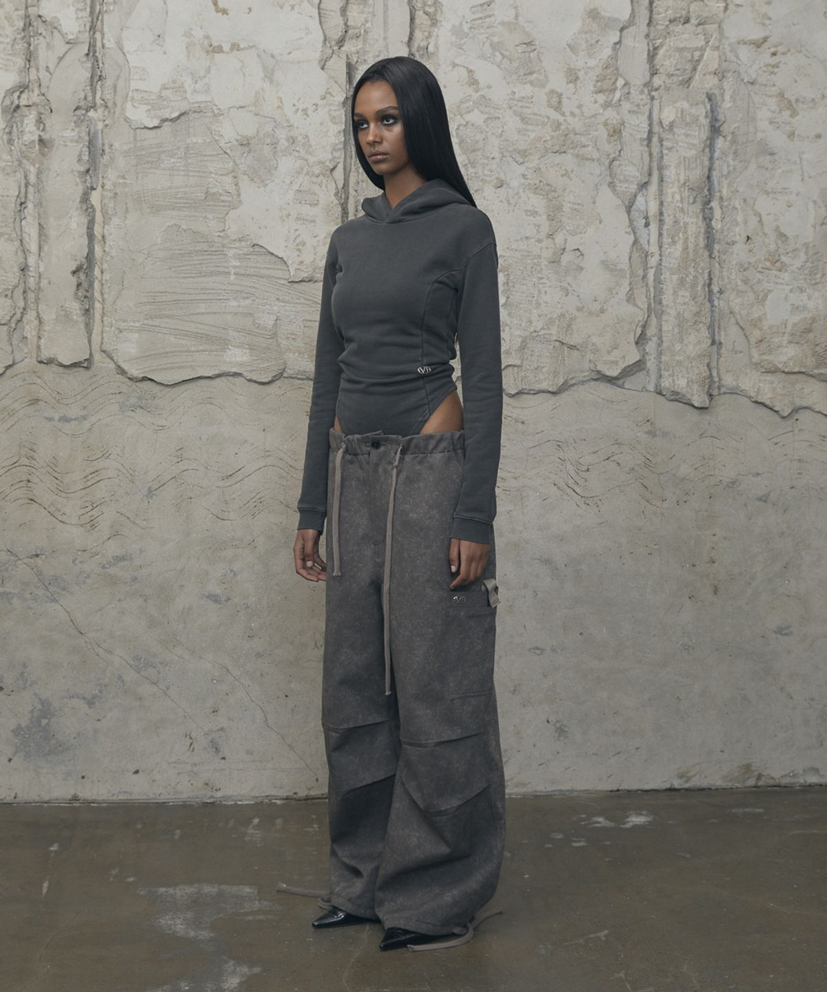 분트(VOONT) Ash Fade Wide Cargo Pants (KHAKI)