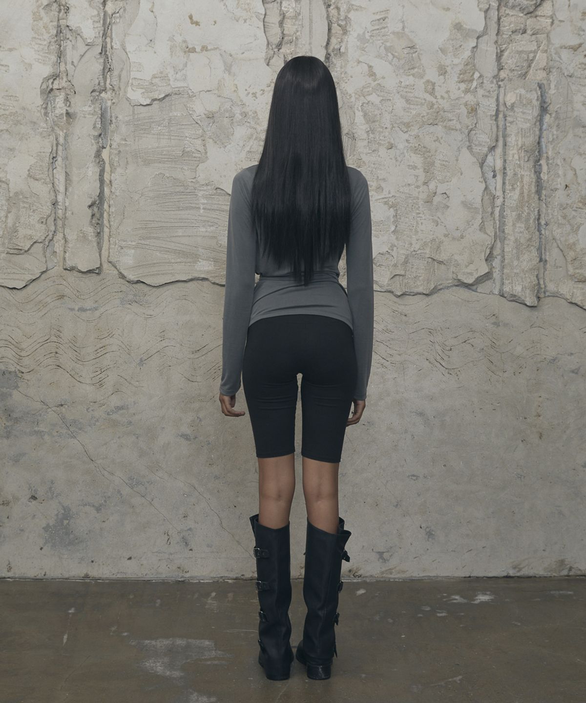 분트(VOONT) Drape Strap Tie Long Sleeve (CHARCOAL)