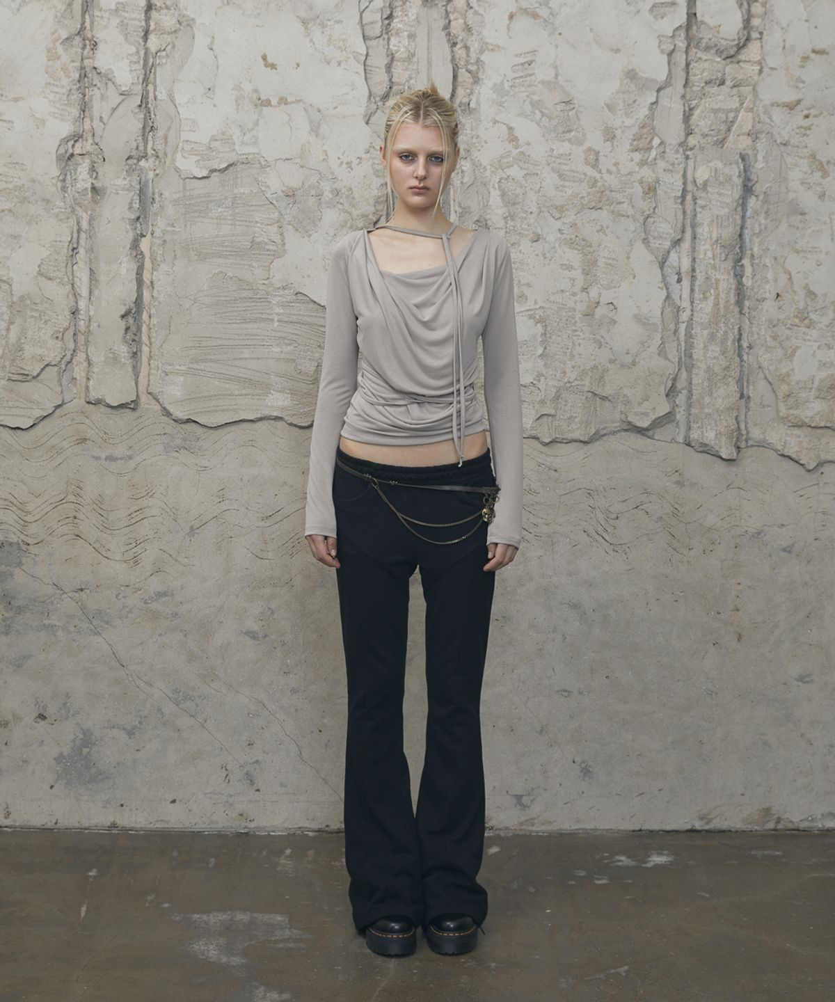 분트(VOONT) Drape Strap Tie Long Sleeve (BEIGE)