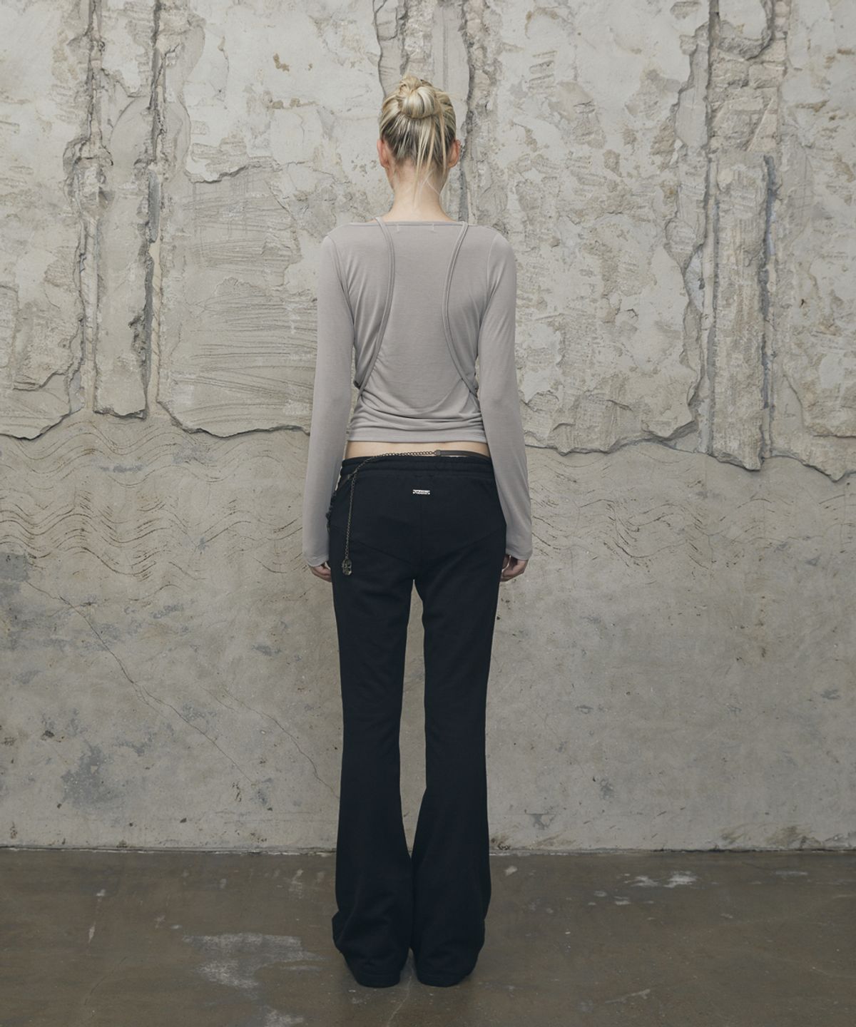 분트(VOONT) Drape Strap Tie Long Sleeve (BEIGE)