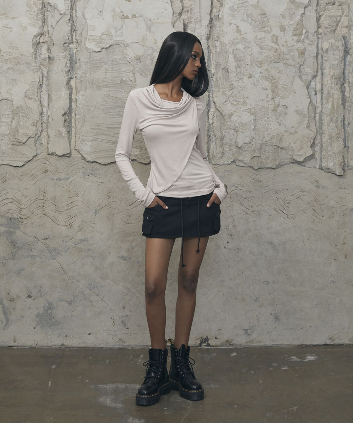 분트(VOONT) Fluid Cowl-Neck Long Sleeve (BEIGE)