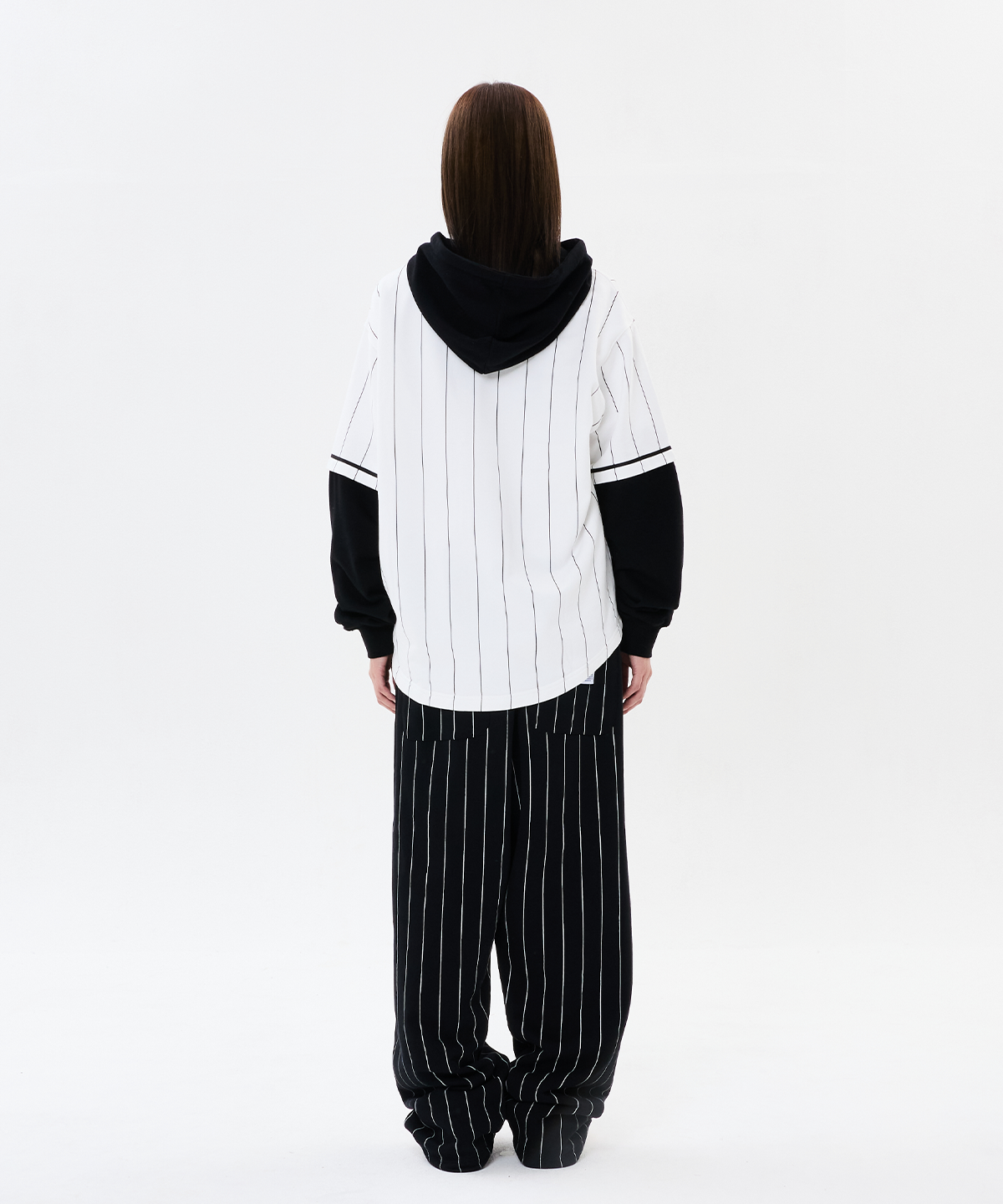 위캔더스(WKNDRS) WKNDRS x CHAMPION STRIPED SWEAT PANTS (BLACK)