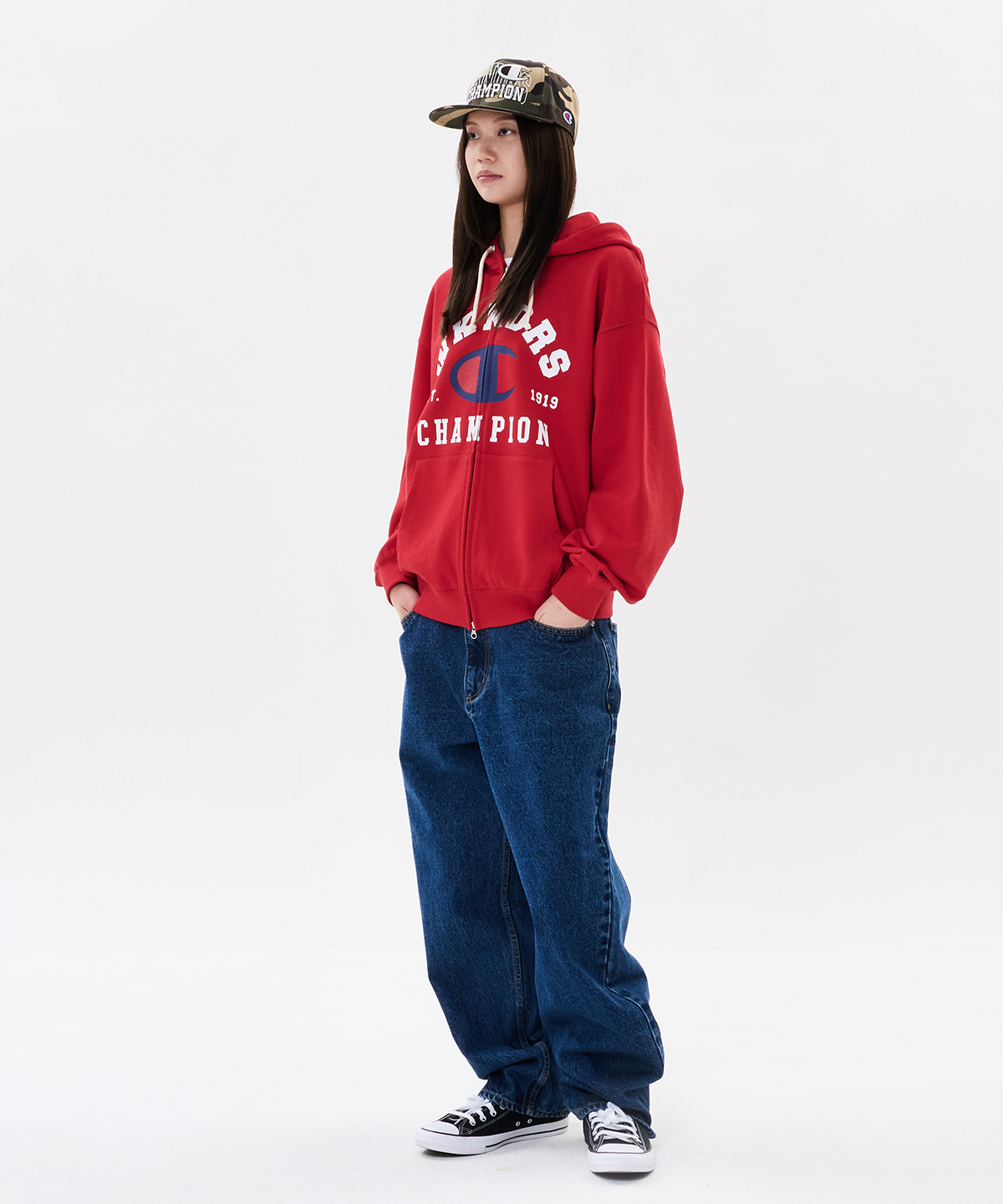 위캔더스(WKNDRS) WKNDRS x CHAMPION LOGO ZIP-UP HOODIE (RED)