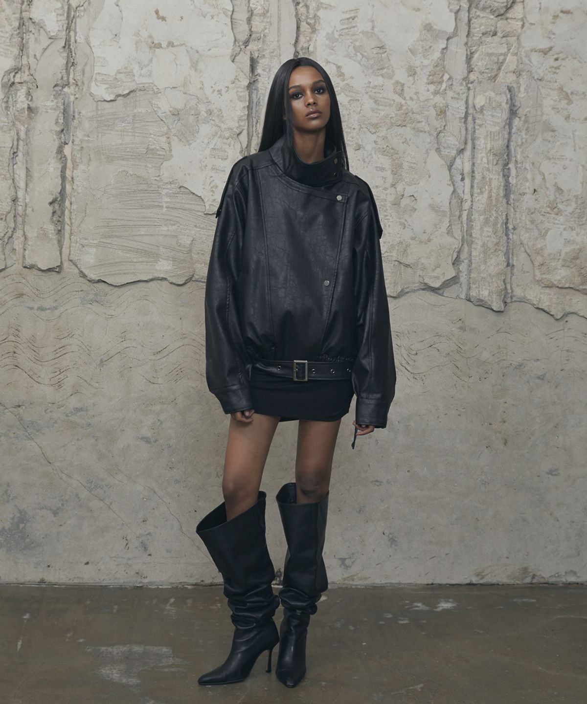 분트(VOONT) Belt High-Neck Leather Jacket (BLACK)