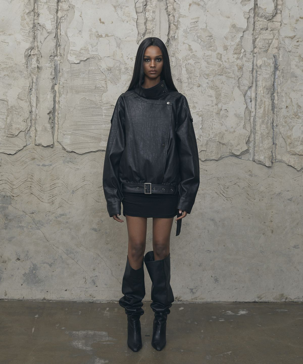 분트(VOONT) Belt High-Neck Leather Jacket (BLACK)