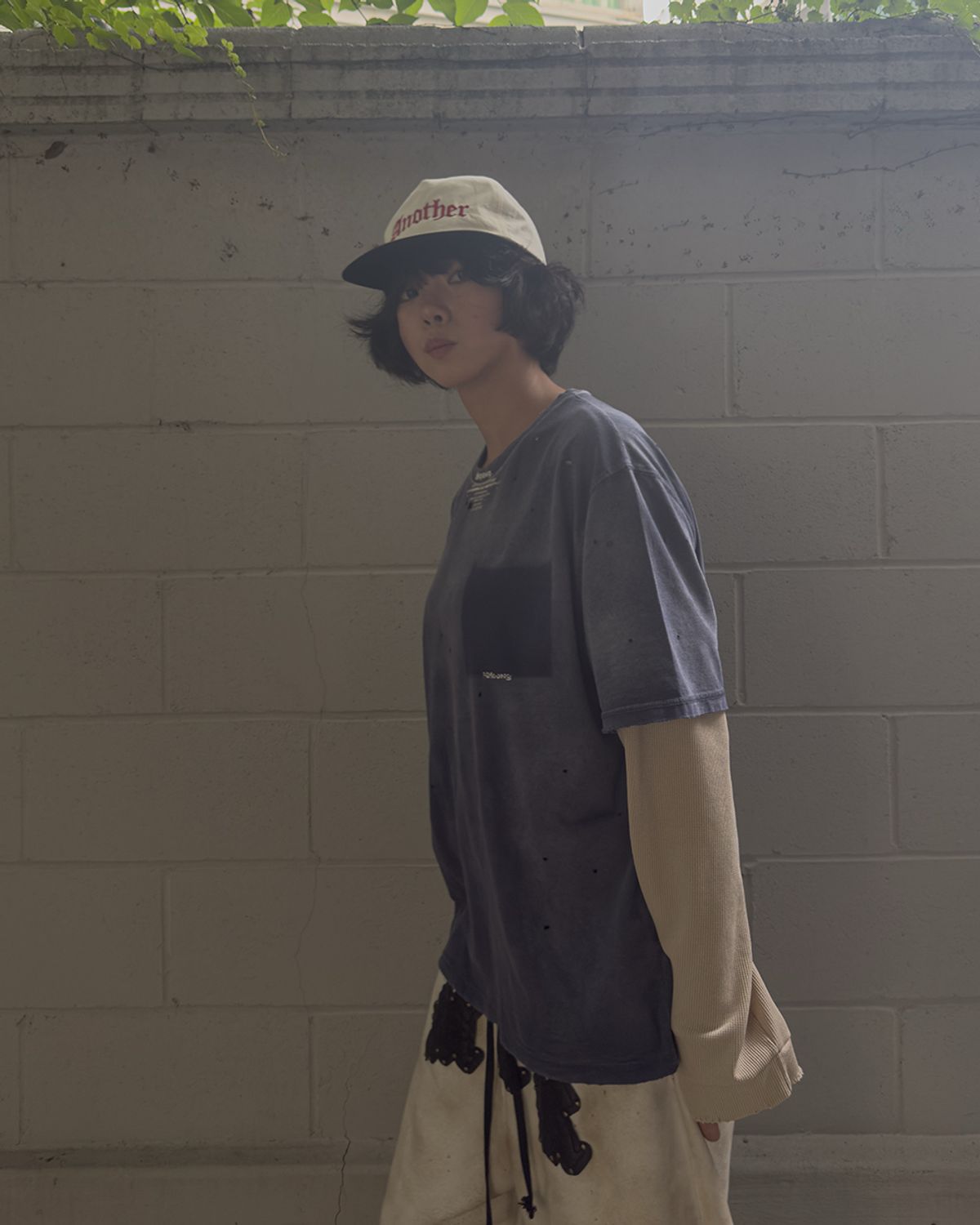 뭉(MWOONG) Fade out fake pocket tee navy