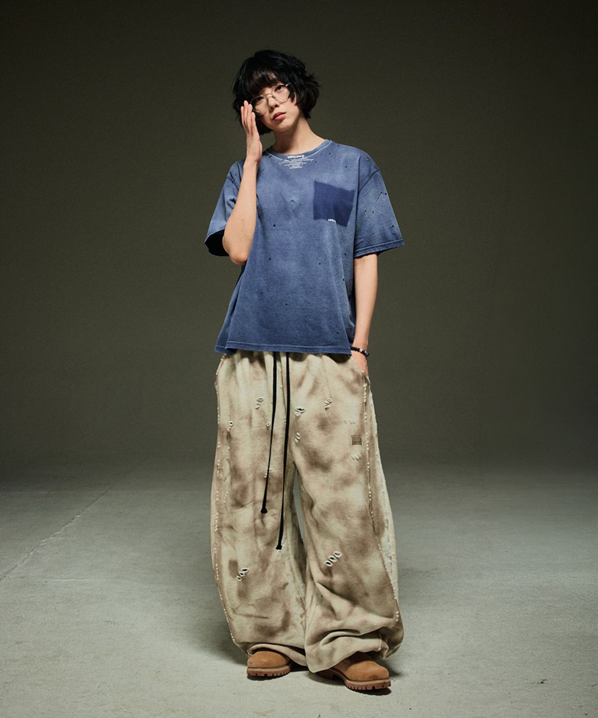 뭉(MWOONG) Fade out fake pocket tee navy