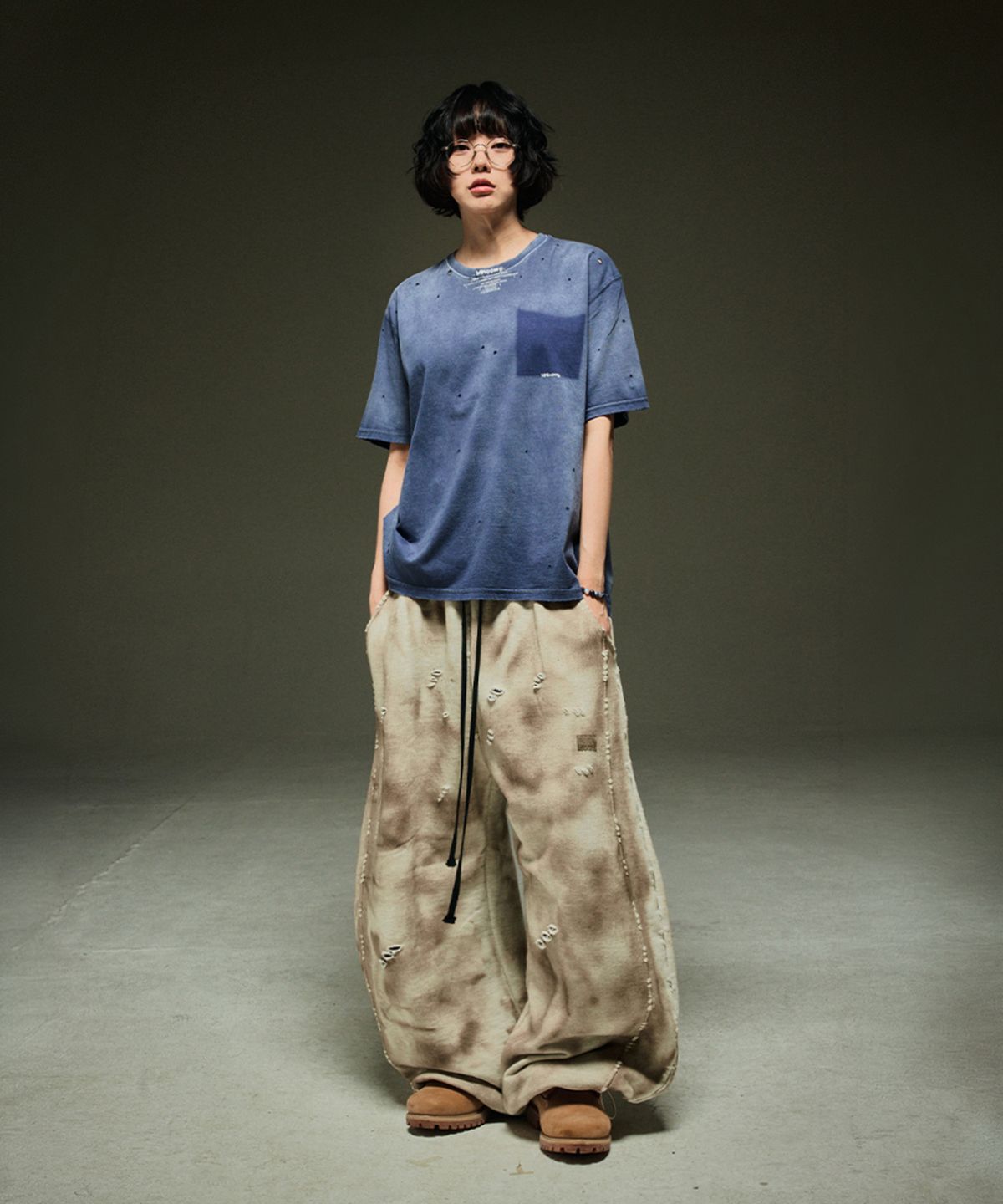 뭉(MWOONG) Fade out fake pocket tee navy
