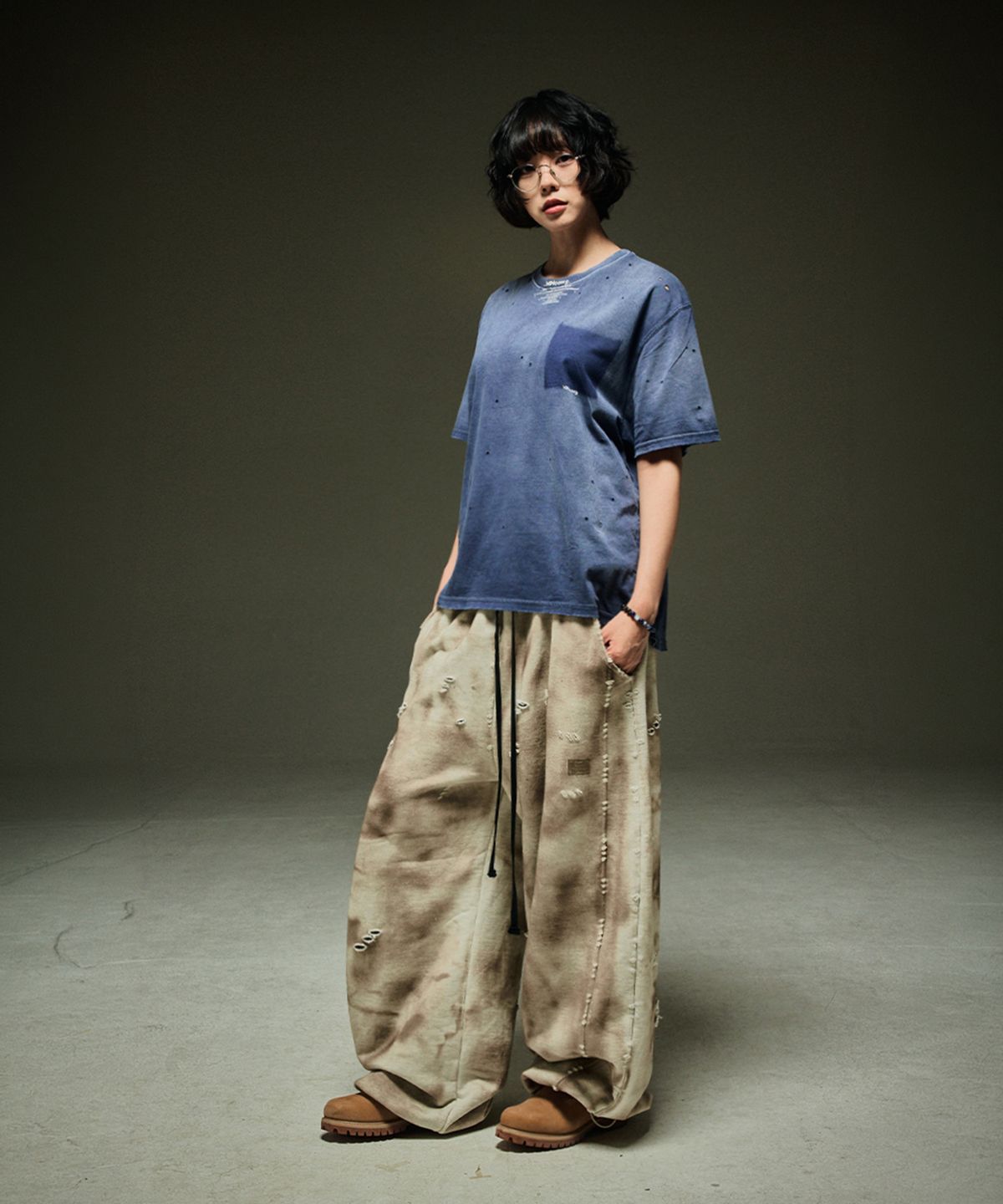뭉(MWOONG) Fade out fake pocket tee navy