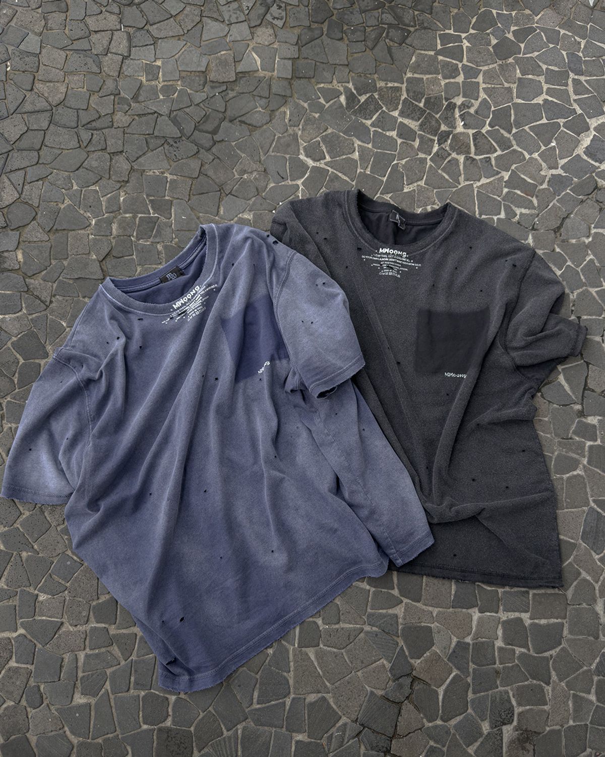 뭉(MWOONG) Fade out fake pocket tee bk