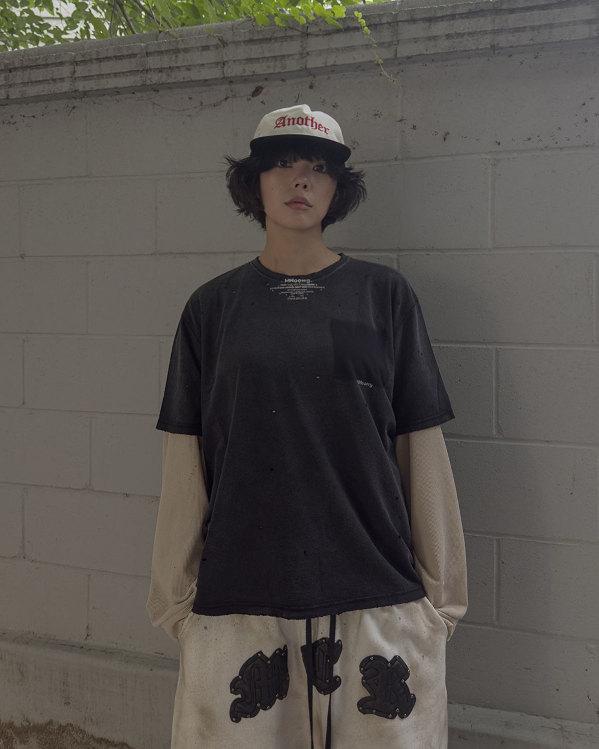 뭉(MWOONG) Fade out fake pocket tee bk